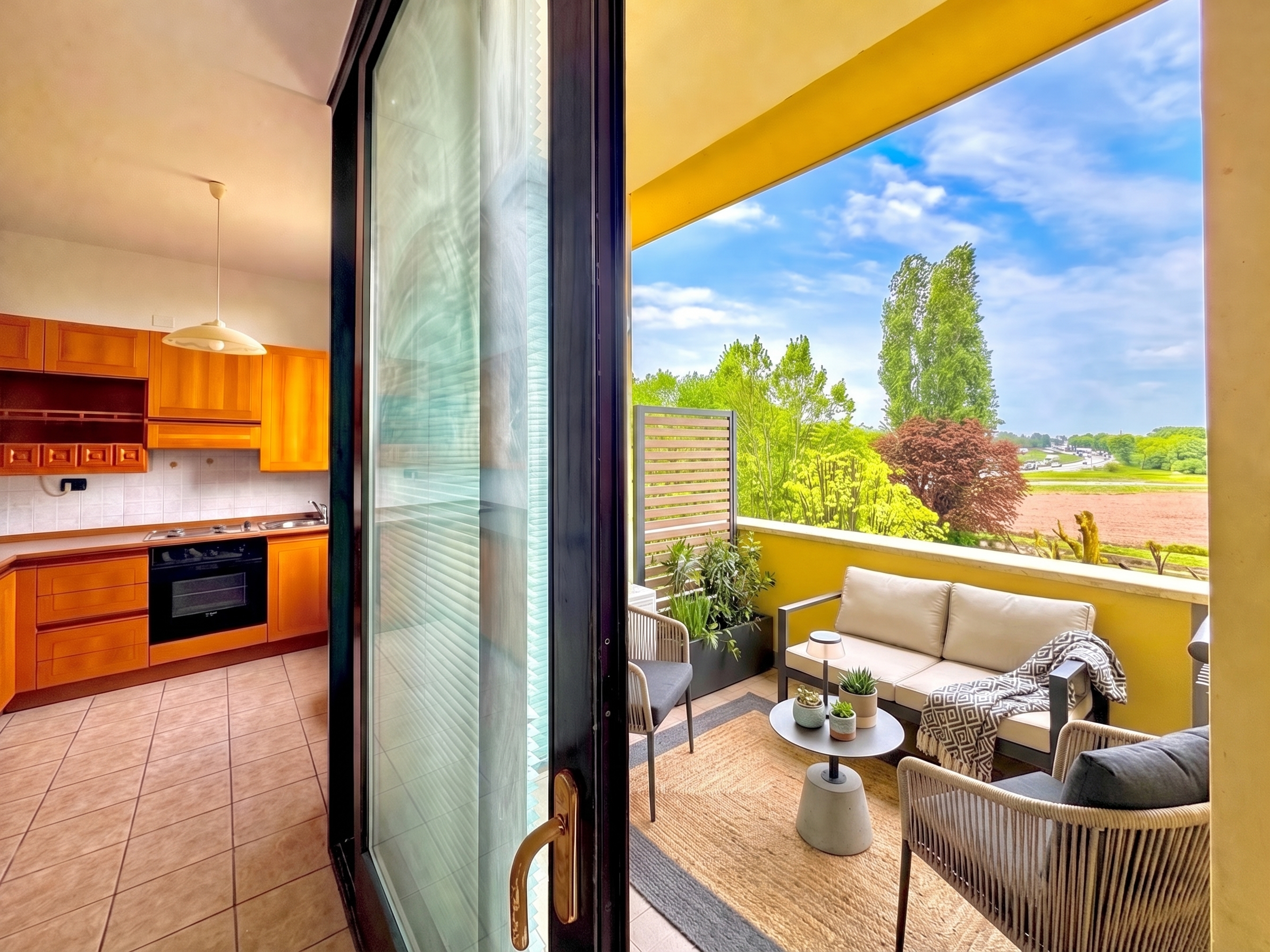 Between light and open spaces: the perfect balance in the heart of Lisiera (VI)