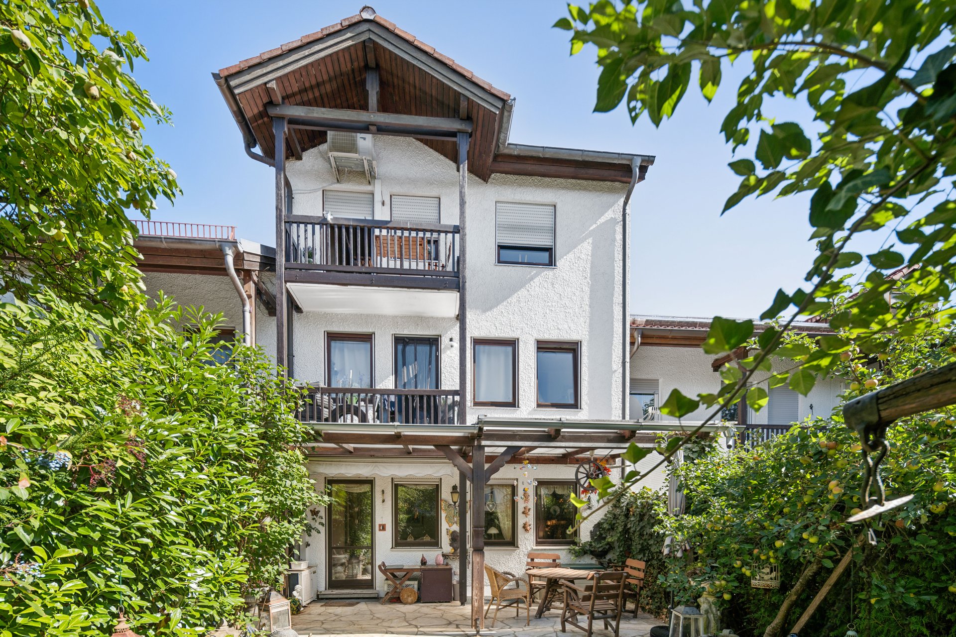 2-Zimmer-Wohnung mit 22-m²-Terrasse, Garten & Tiefgarage