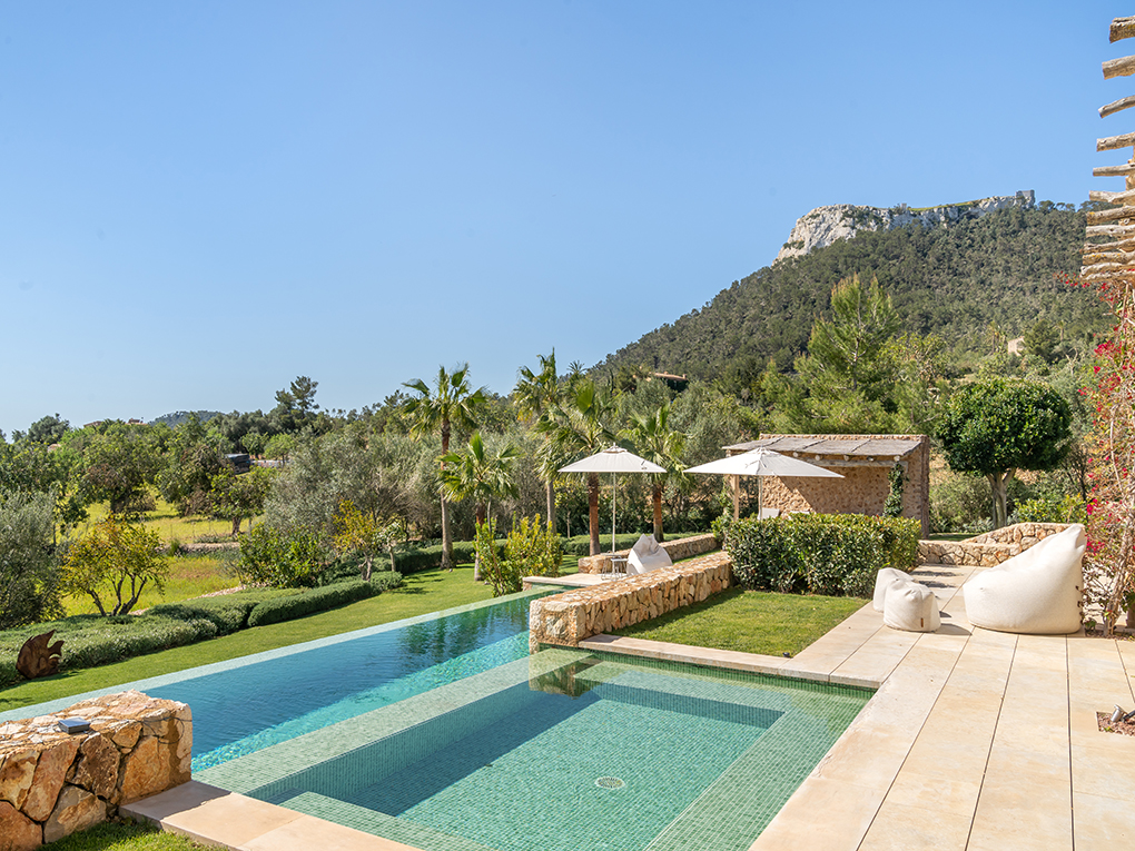 Elegante finca con vistas únicas al mar y panorámicas