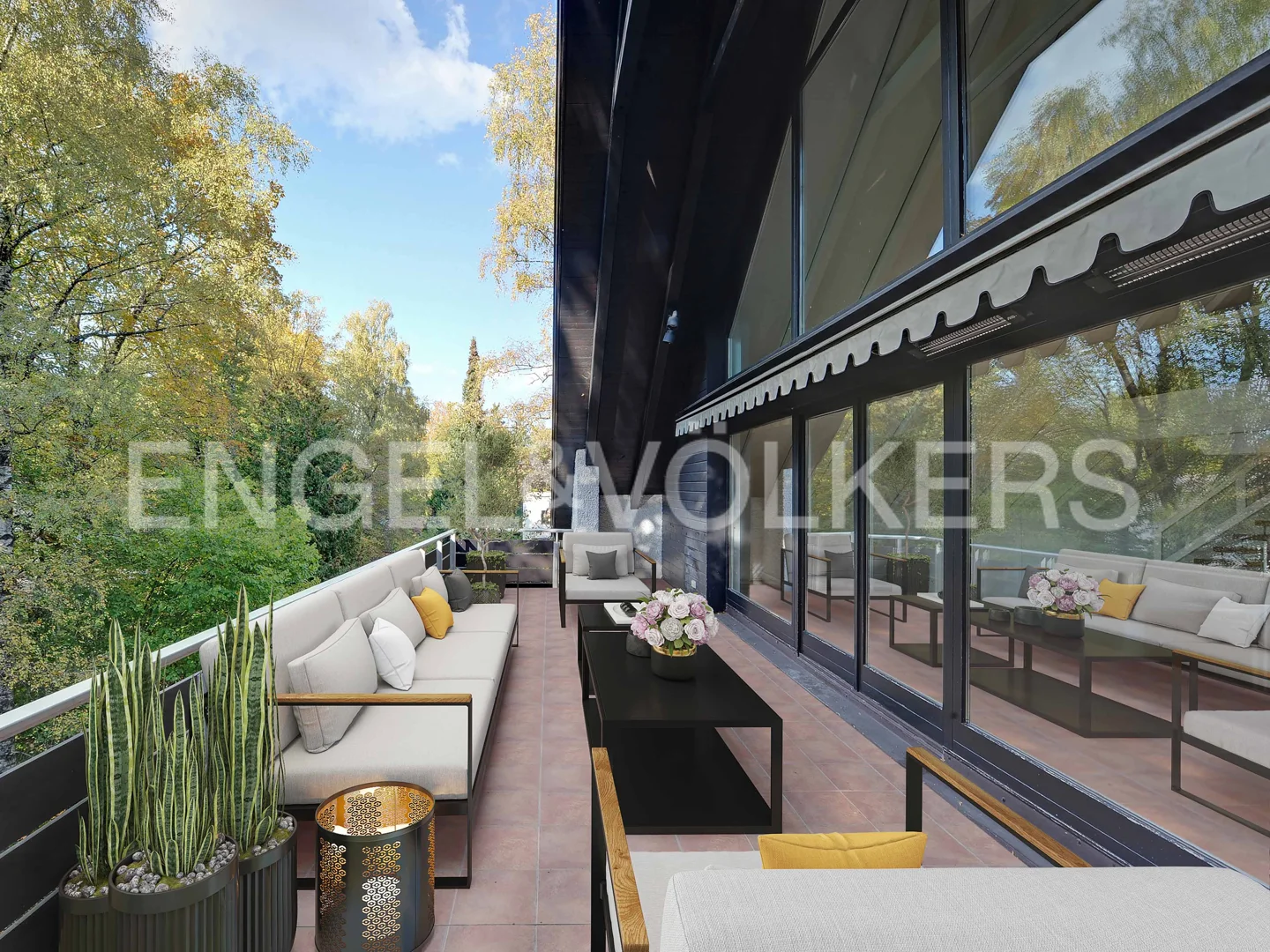 Loft-style roof terrace apartment with dream balcony in the Menterschwaige