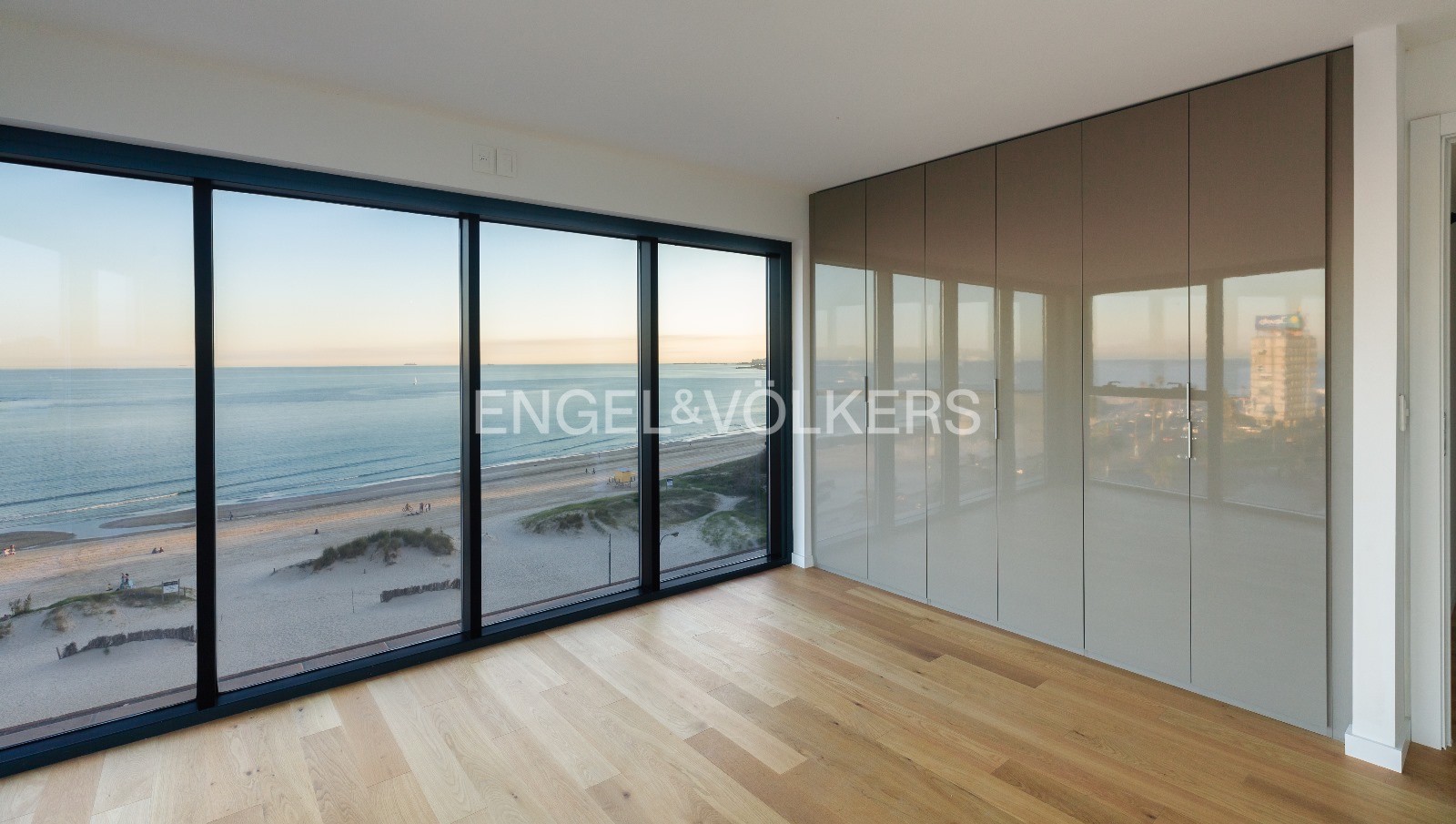 Brand new apartment, 2 bedroomith garages w in Malvín