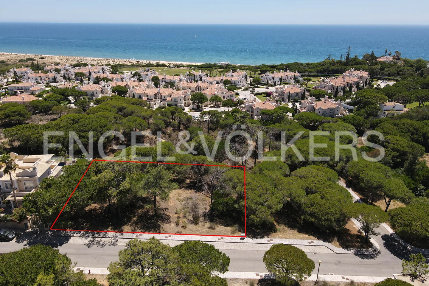 4 Plots with Sea Views and Beach Access in Vale do Lobo