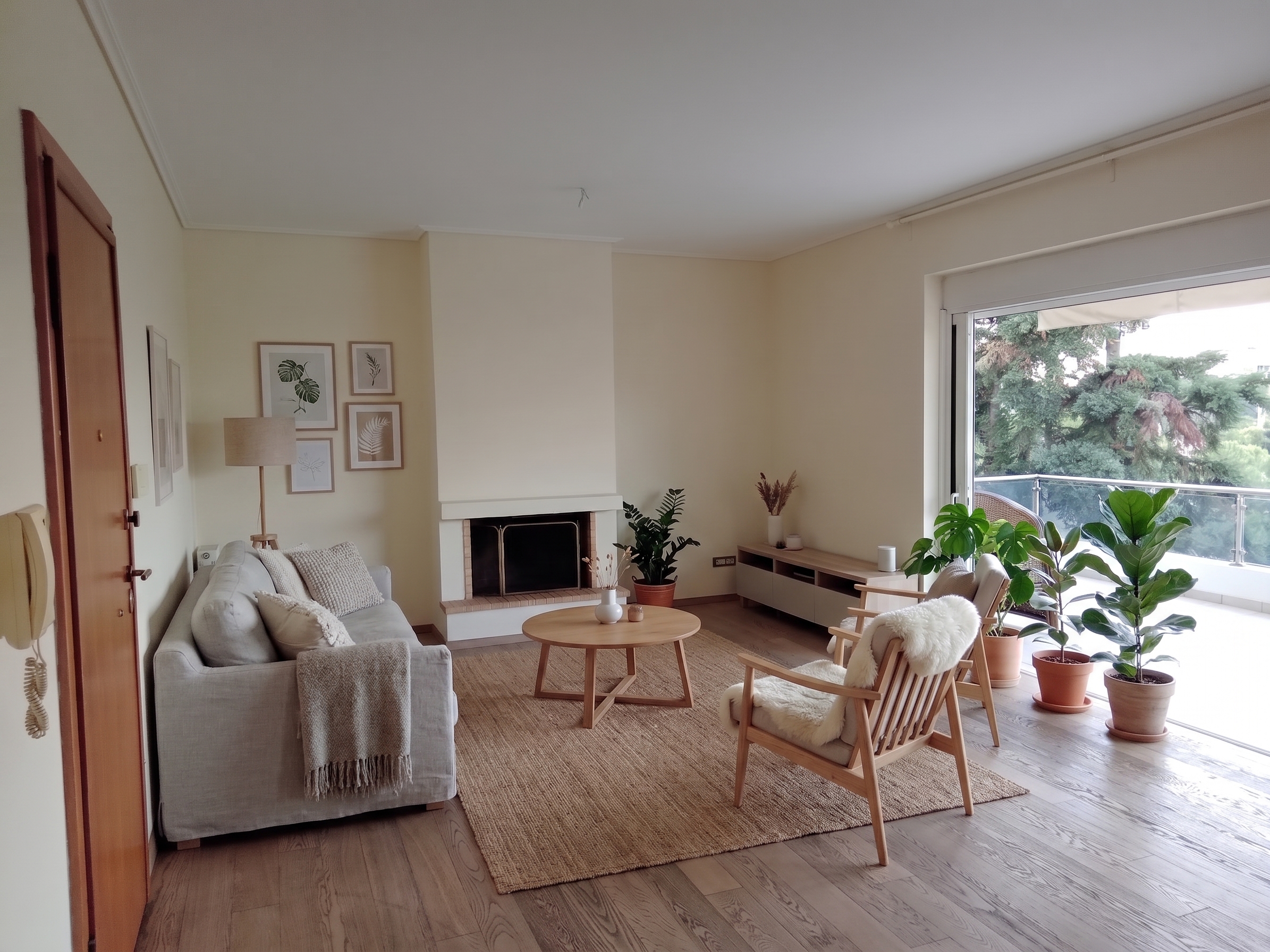 Elegant 3-bedroom apartment in Voula with open green views