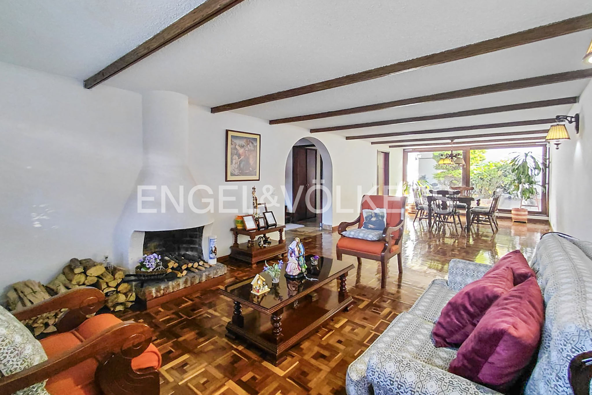 Casa con terraza para venta en La Floresta