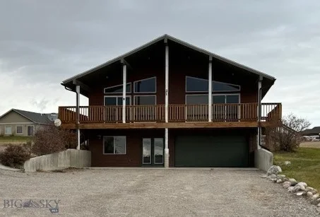 Fantastic views from this 4 bed, 3 bath home in Dillion, MT.