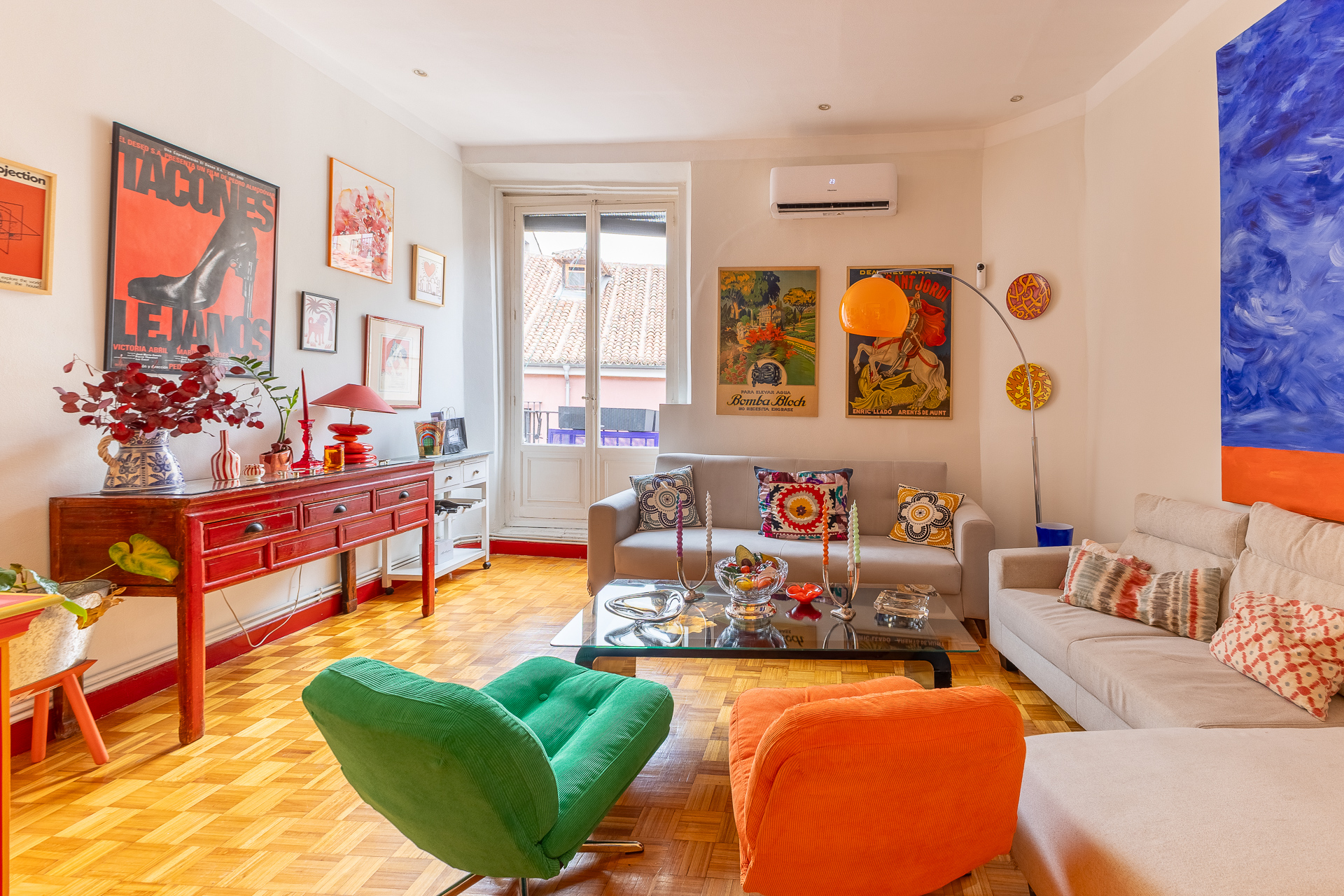 Charming Designer Apartment in a Historic Building next to Plaza de la Paja