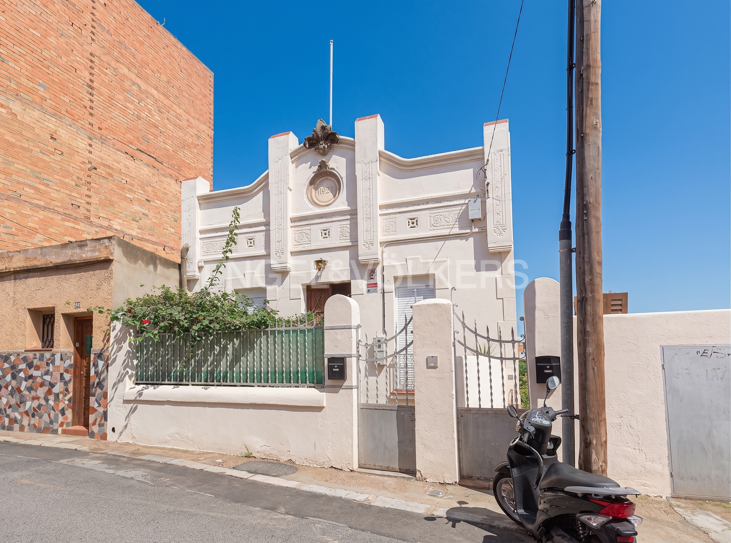 Completely renovated villa in Horta