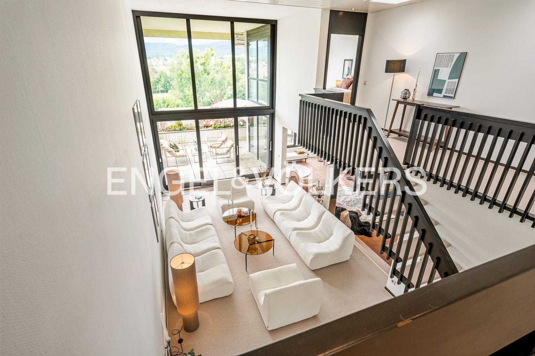 Exklusives Penthouse mit großzügigen Terrassen und Taunusblick: Luxuriöses Wohngefühl in Bad Homburgs begehrter Lage