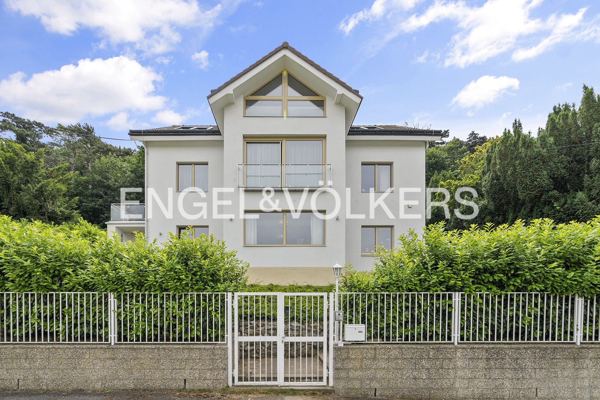 Panorama & Prestige – luxuriöses Einfamilienhaus mit Fernblick