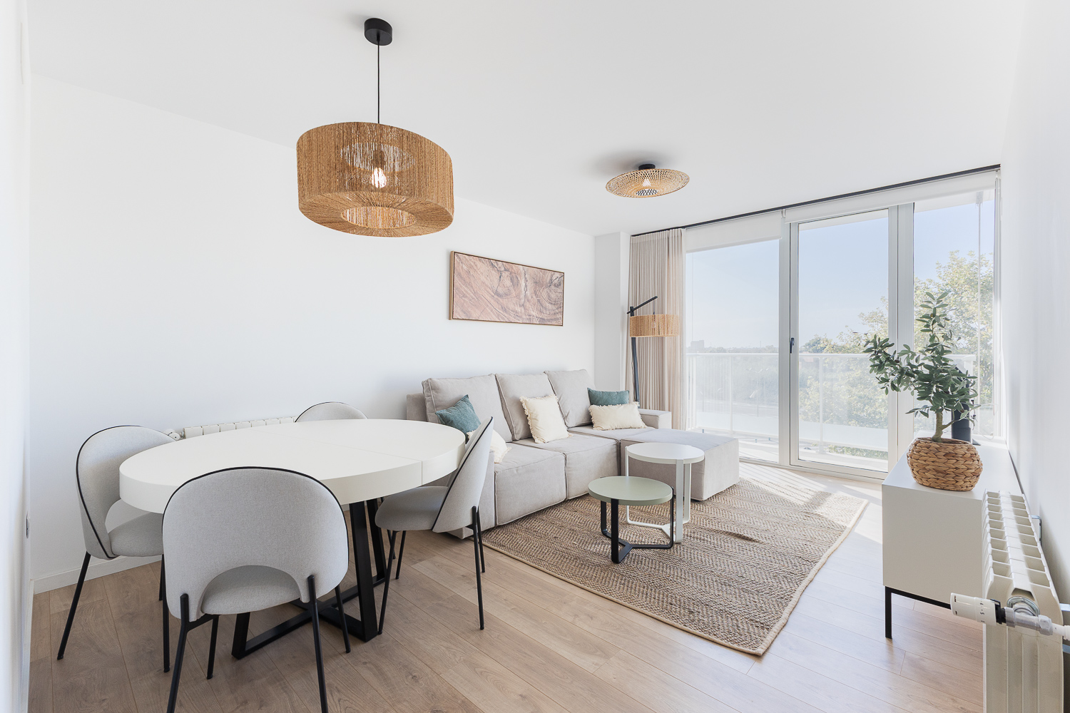 Bright apartment in a luxury residential complex next to Roig Arena
