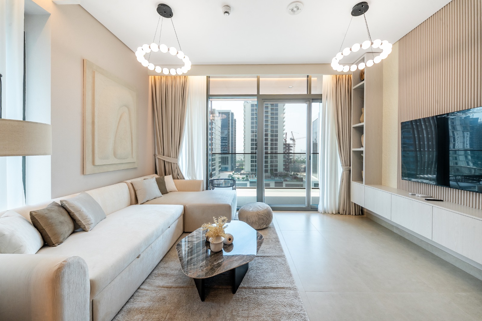 Vacant | Fully Furnished | Mid Floor