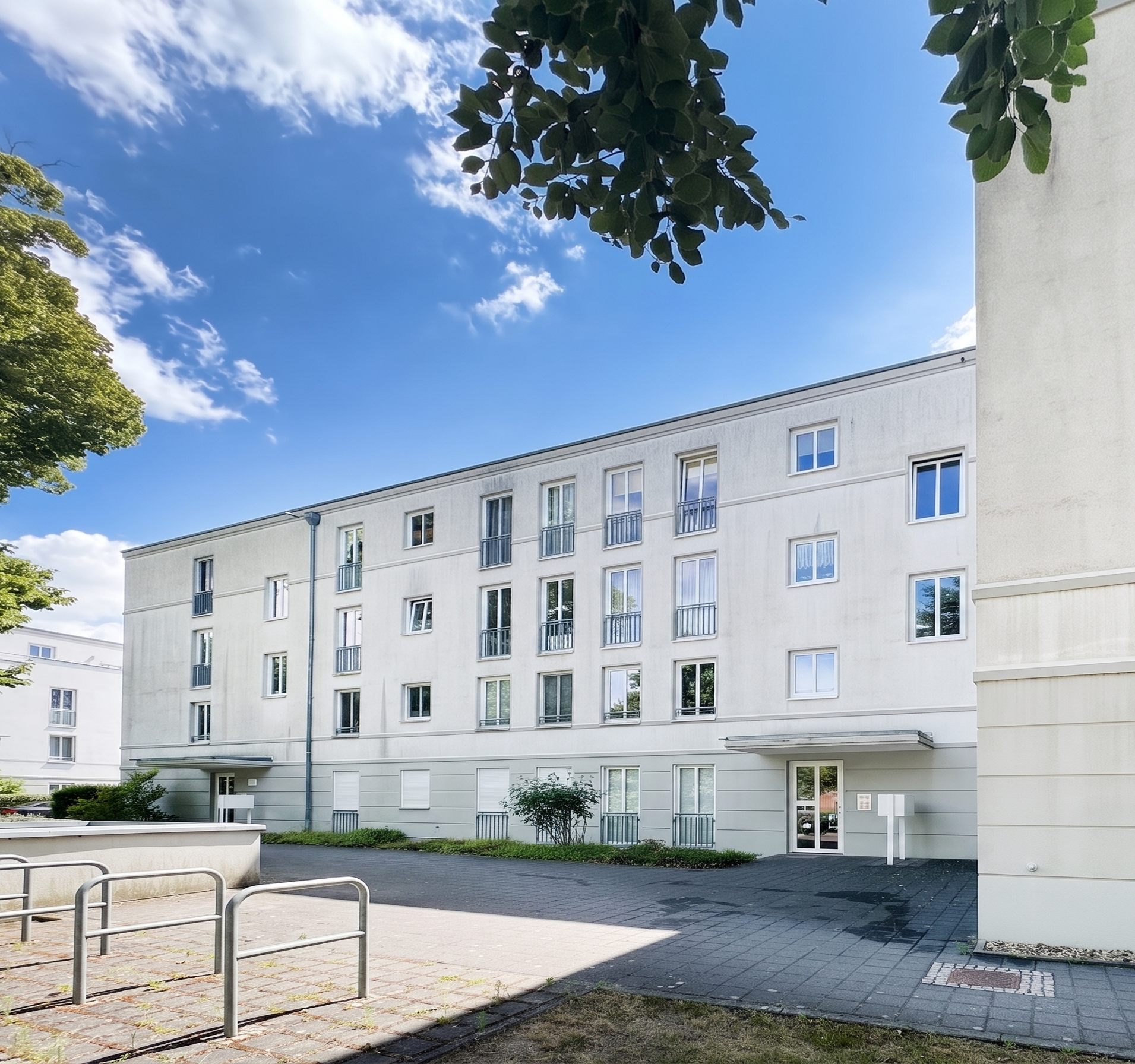 Befristet: Attraktive 2-Zimmer-Gartenwohnung im Schweizer Viertel