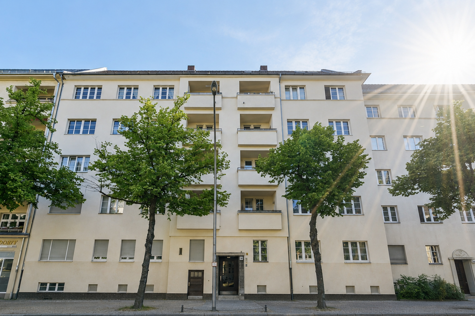 Licht und Lage,  Kernsanierte 3,5-Zimmer-Wohnung im Westend
