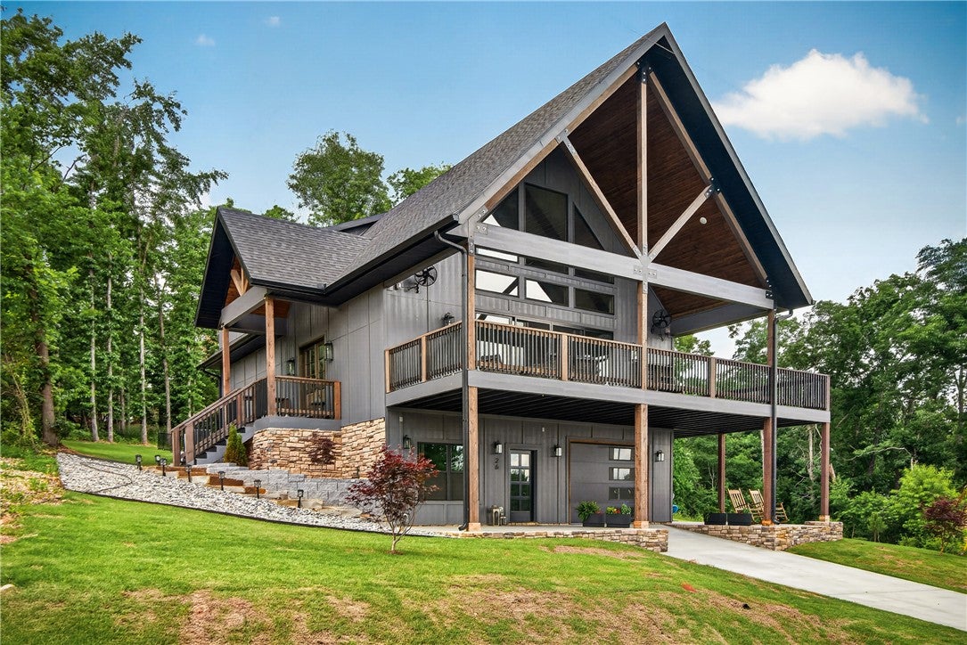 Stunning Bella Vista Home with Lake Views