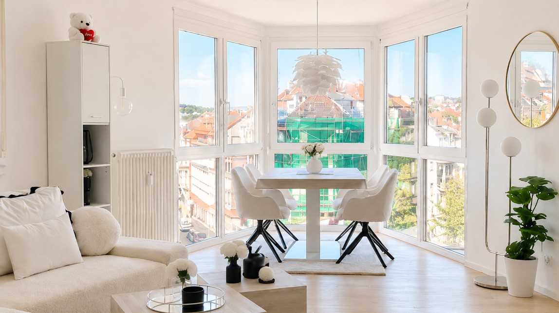 Exklusive 3-Zimmer-Wohnung mit gläsernem Erker und beeindruckendem Blick über Stuttgart