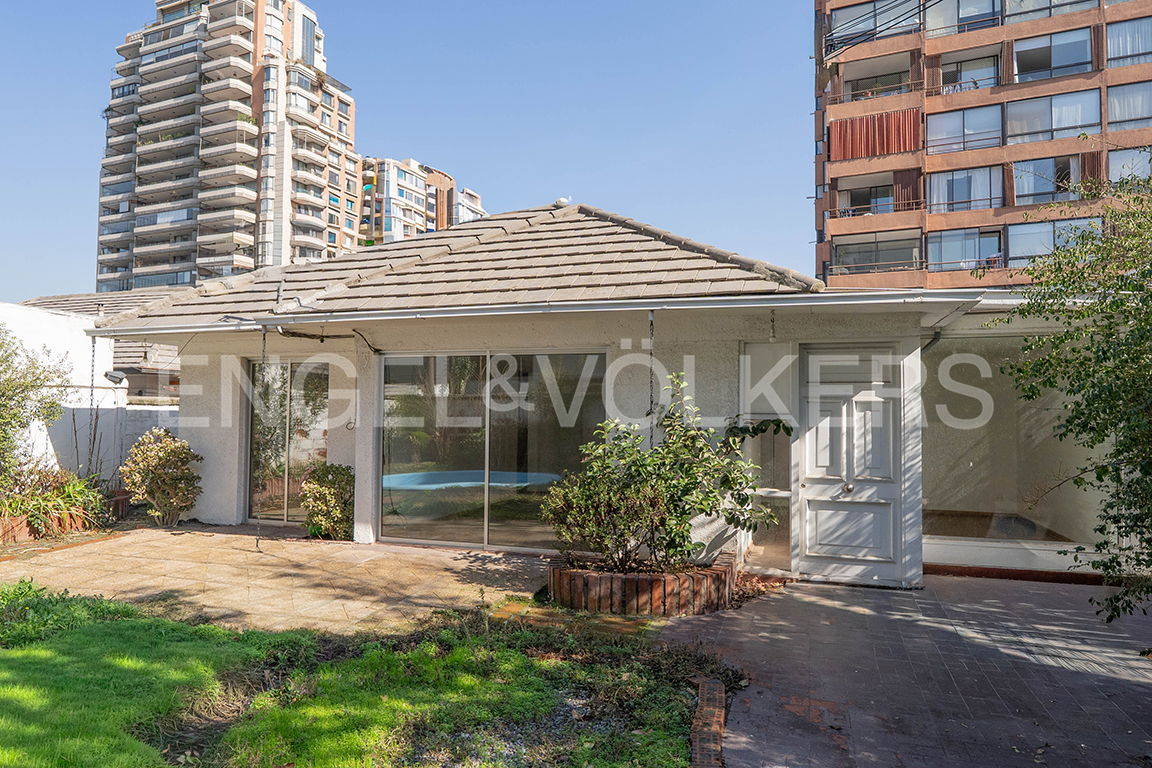 Casa en Alcántara con Posibilidad de Ampliación