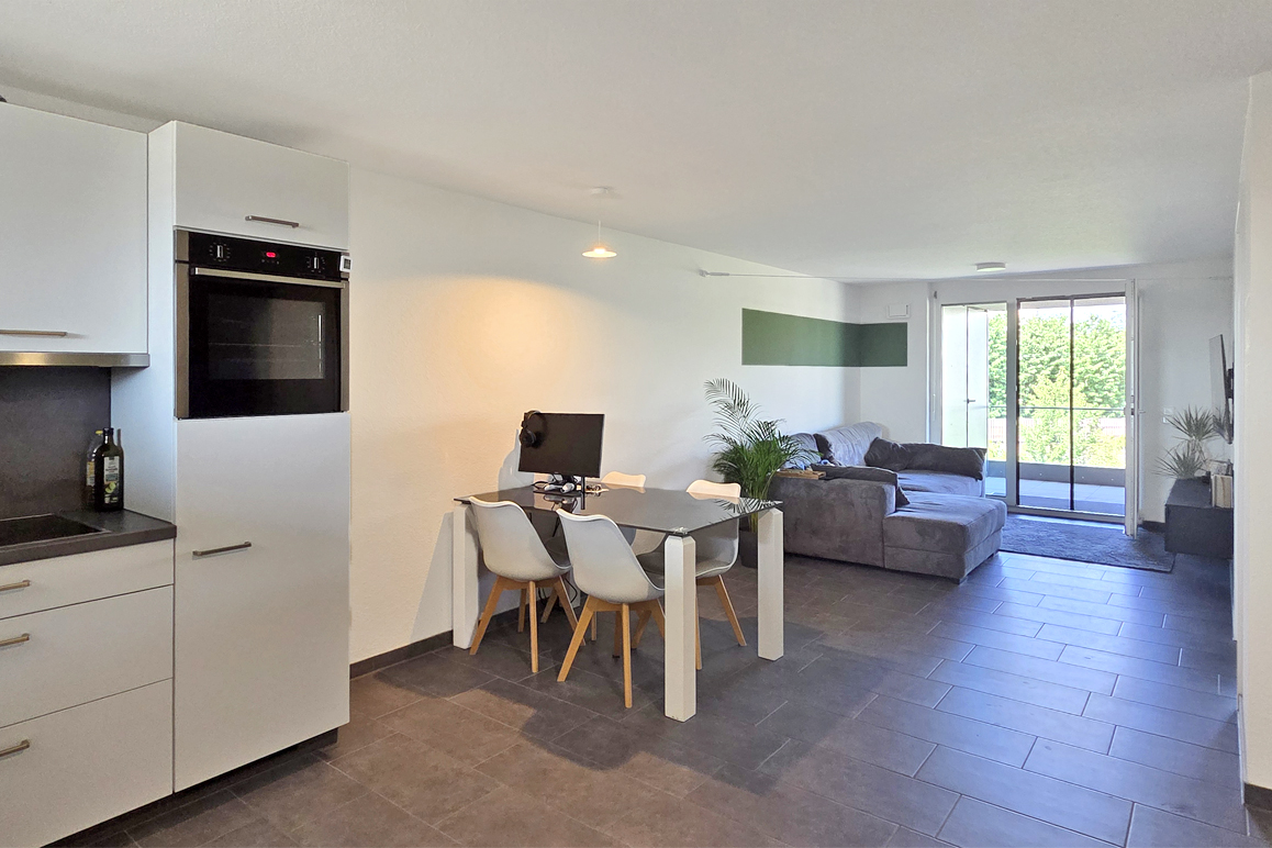 Moderne 2-Zimmer-Wohnung mit Balkon, Einbauküche und Tiefgarage