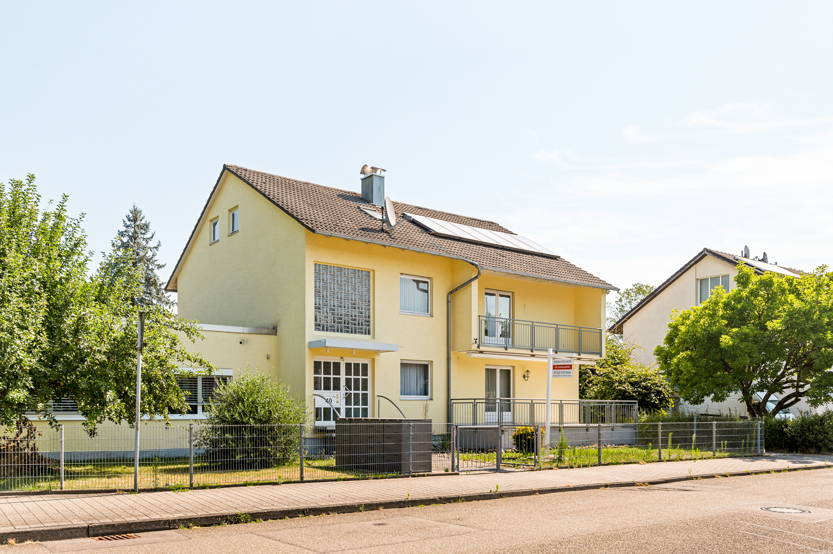 Wohnen und Arbeiten stilvoll vereint – großzügige Unternehmervilla mit Gewerbeeinheit