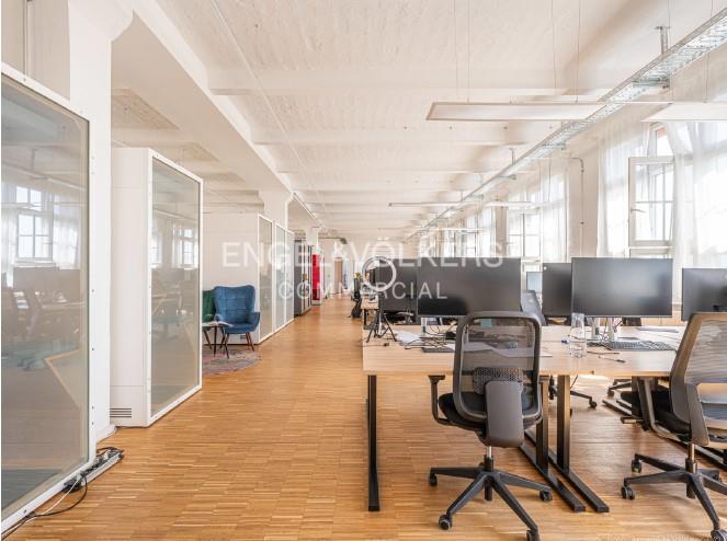 Helles Büro in Kreuzberg