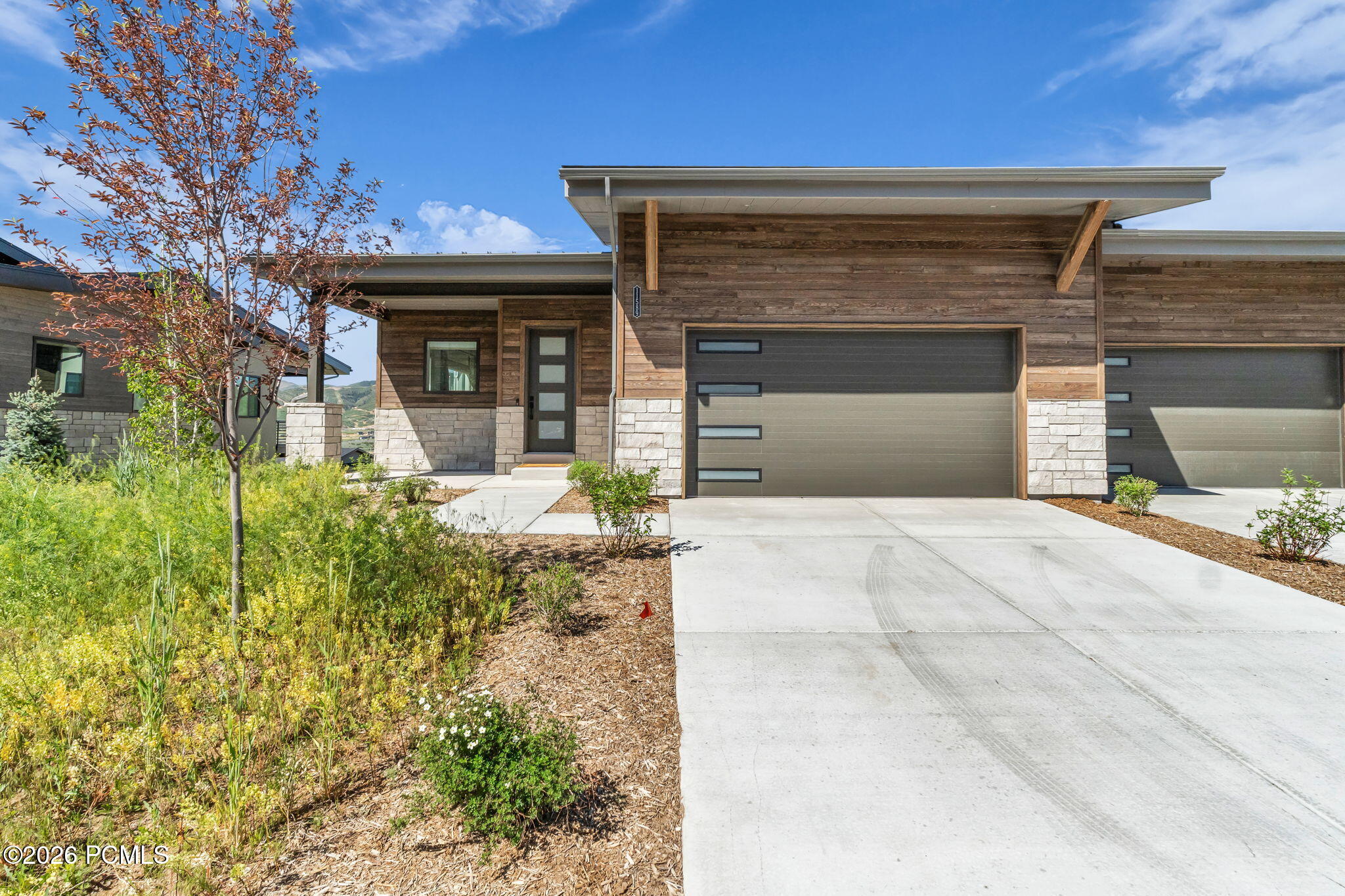 Elevated Mountain Living with Forever Views