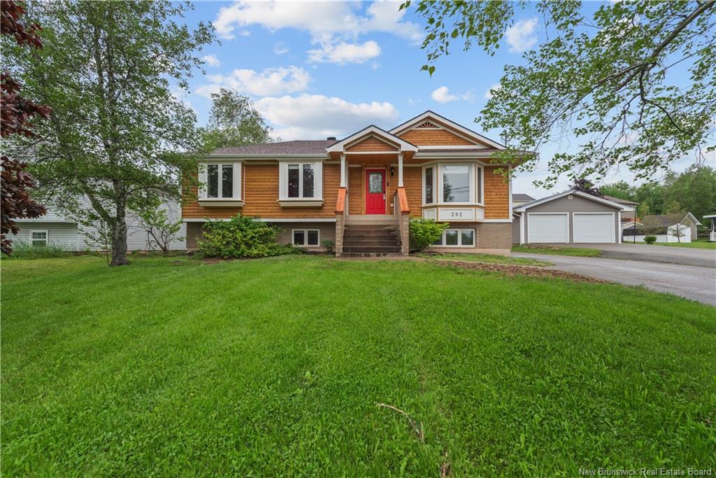 RENOVATED FAMILY HOME WITH POTENTIAL IN-LAW SUITE IN DIEPPE