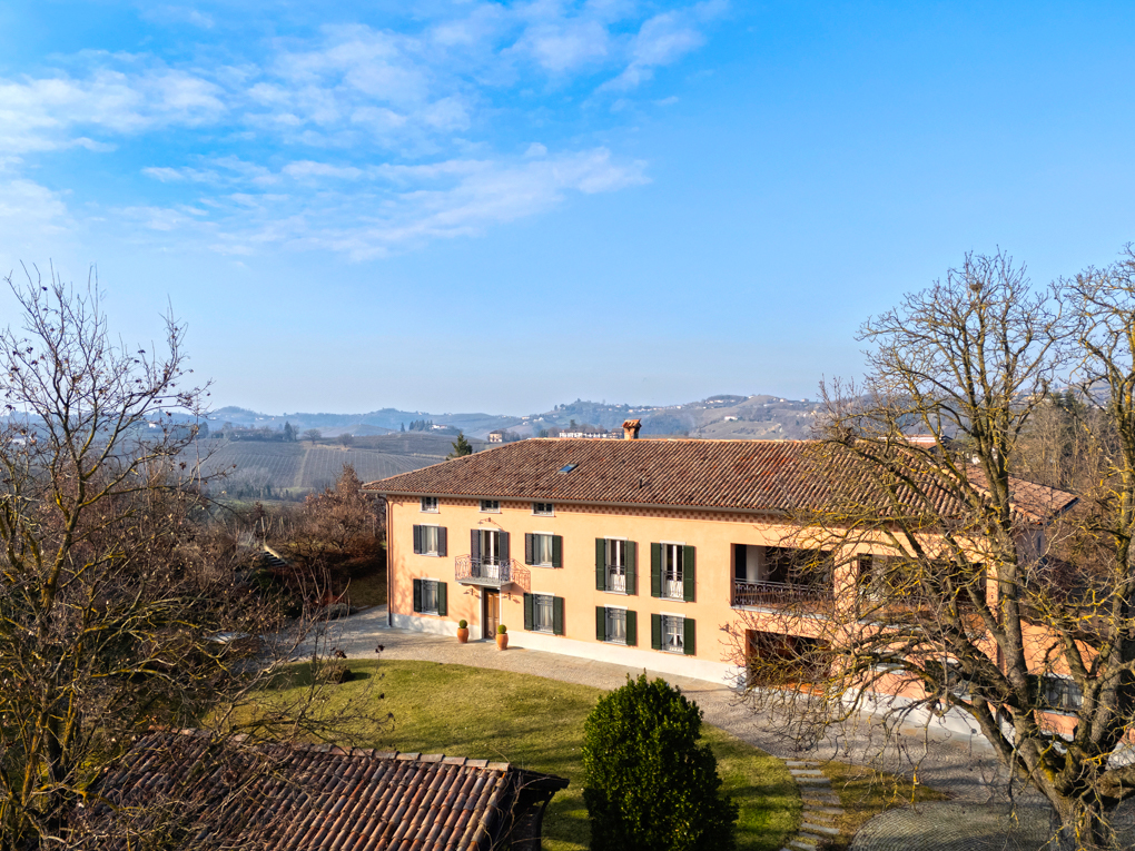 Exklusives Panorama-Refugium zwischen Weinbergen