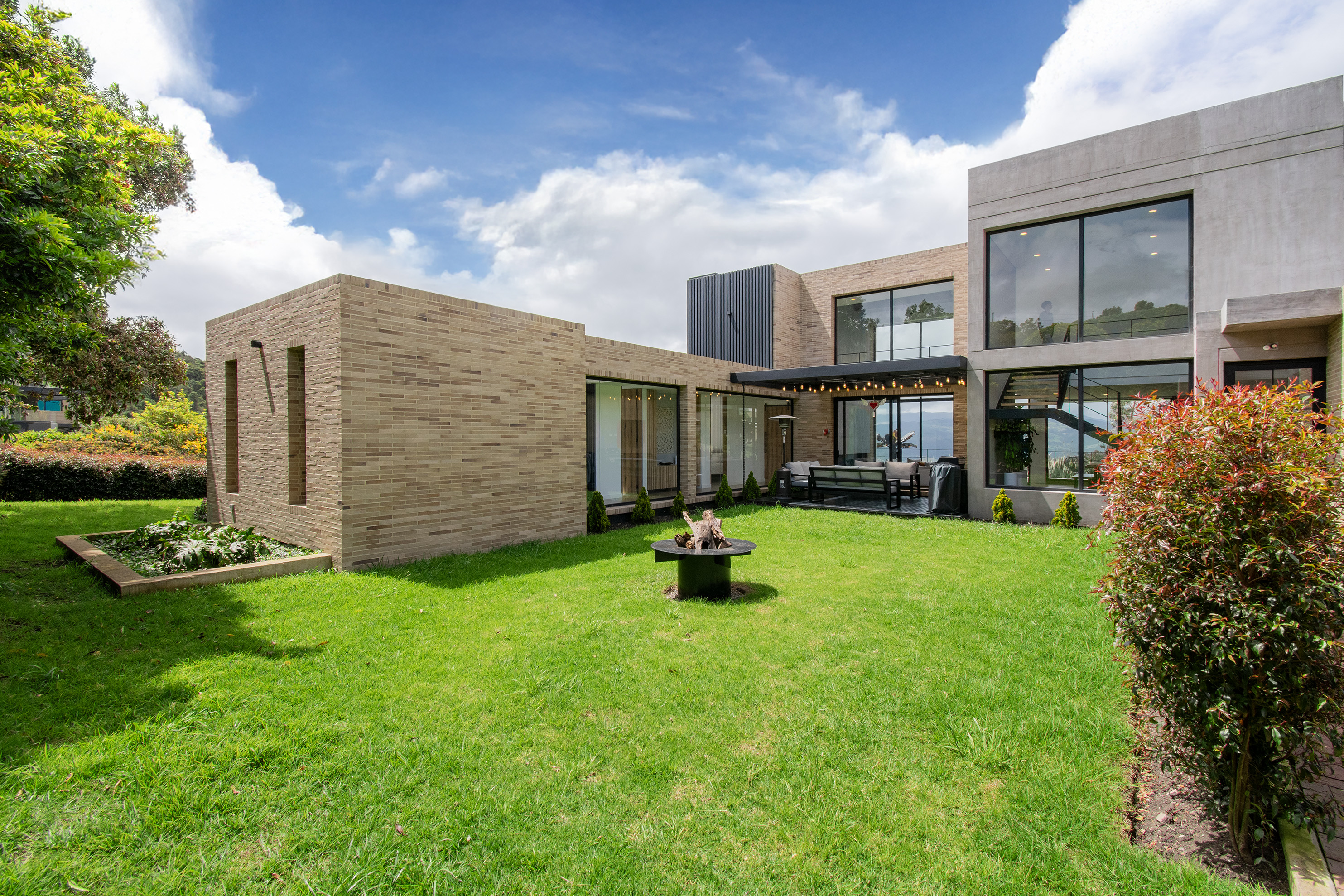 Casa para venta en conjunto cerrado en Yerbabuena, Sopó