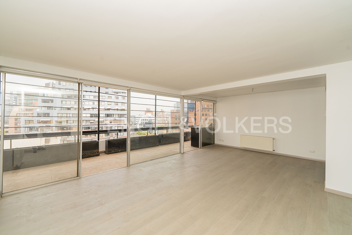 Departamento en Venta Remodelado, Isodora Goyenechea