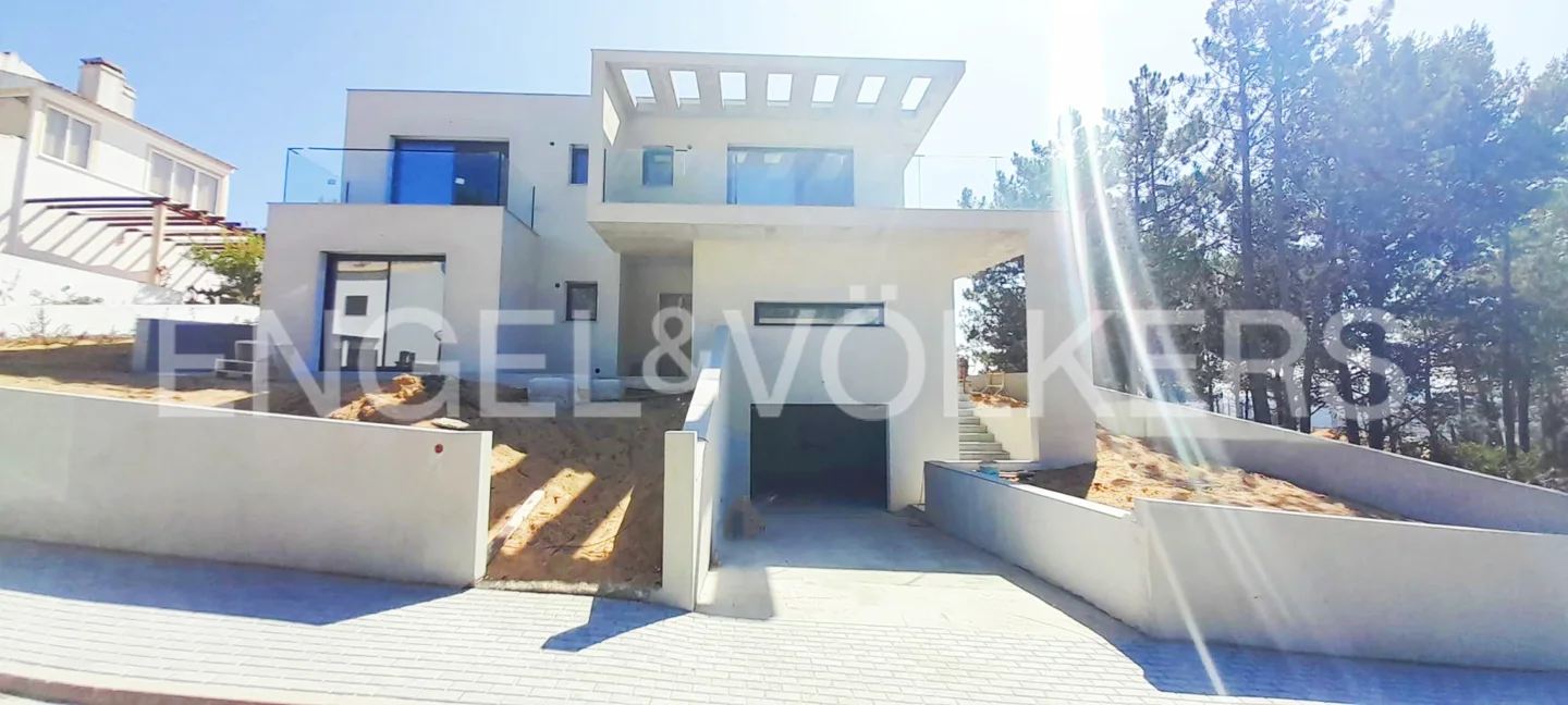 Contemporary villa with view on natural reserve,walking distance to beach