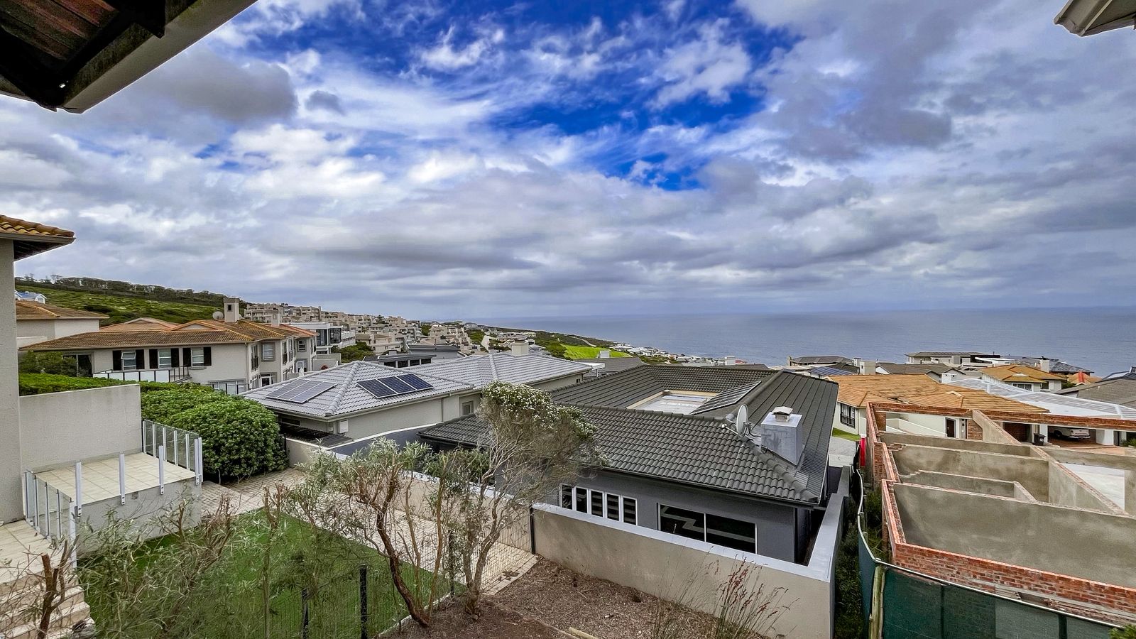 Modern 3‑Bedroom Home to Rent in Fynbos Village, Pinnacle Point Golf Estate
