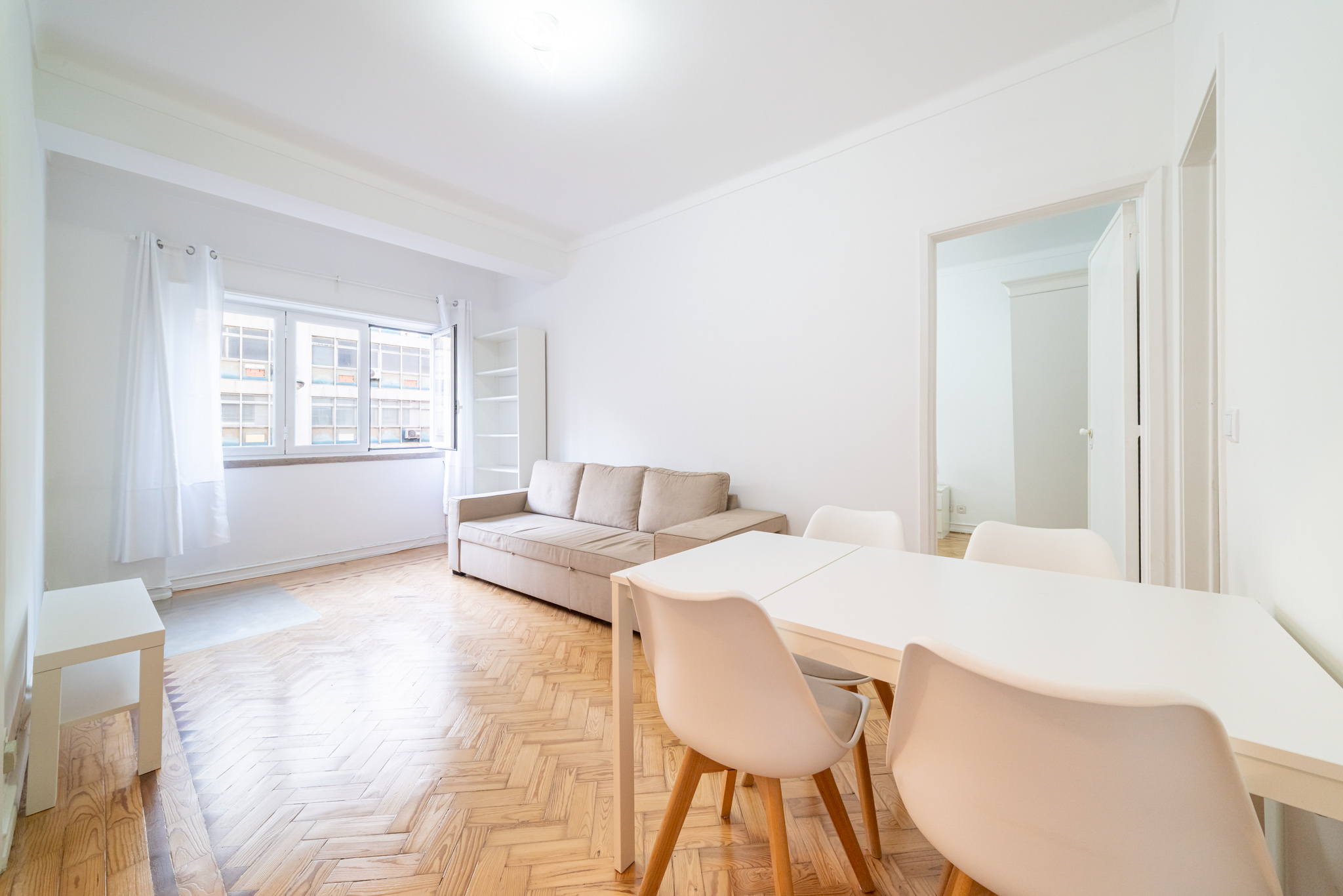 Renovated & Furnished 1-Bedroom Apartment in Arroios