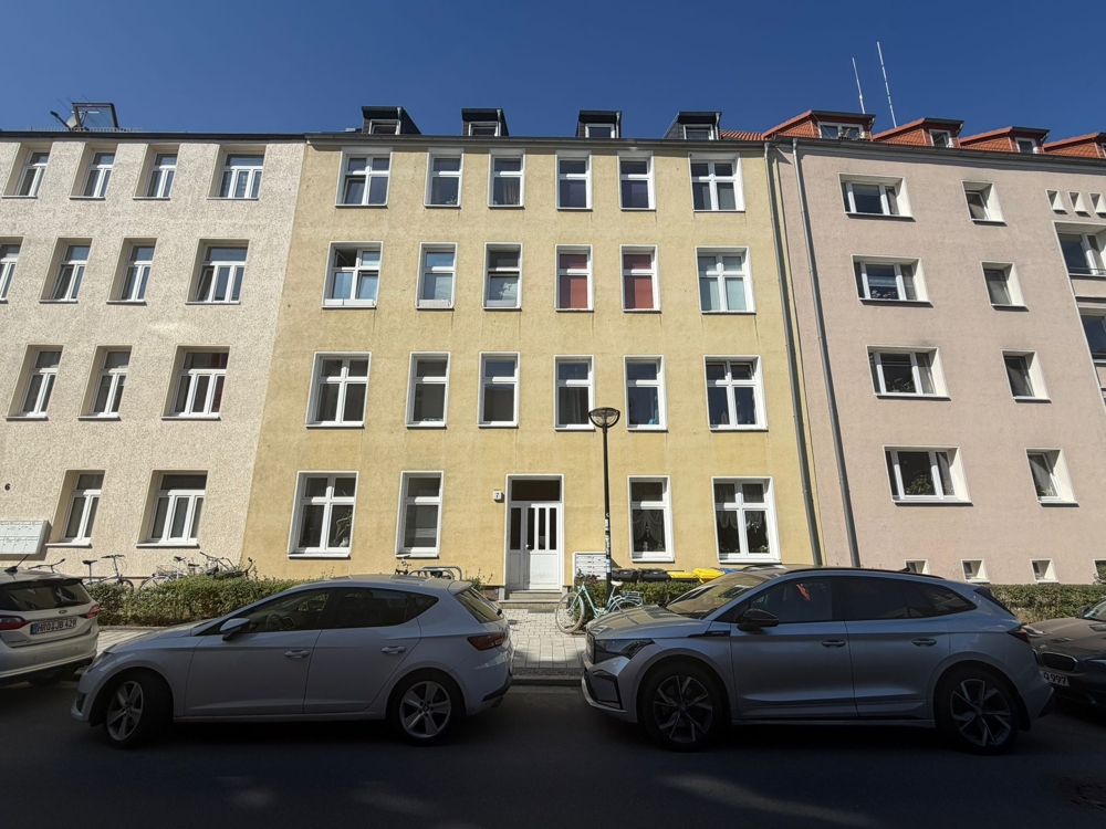 Gepflegtes Mehrfamilienhaus mit 10 WE in ruhiger Wohnlage!