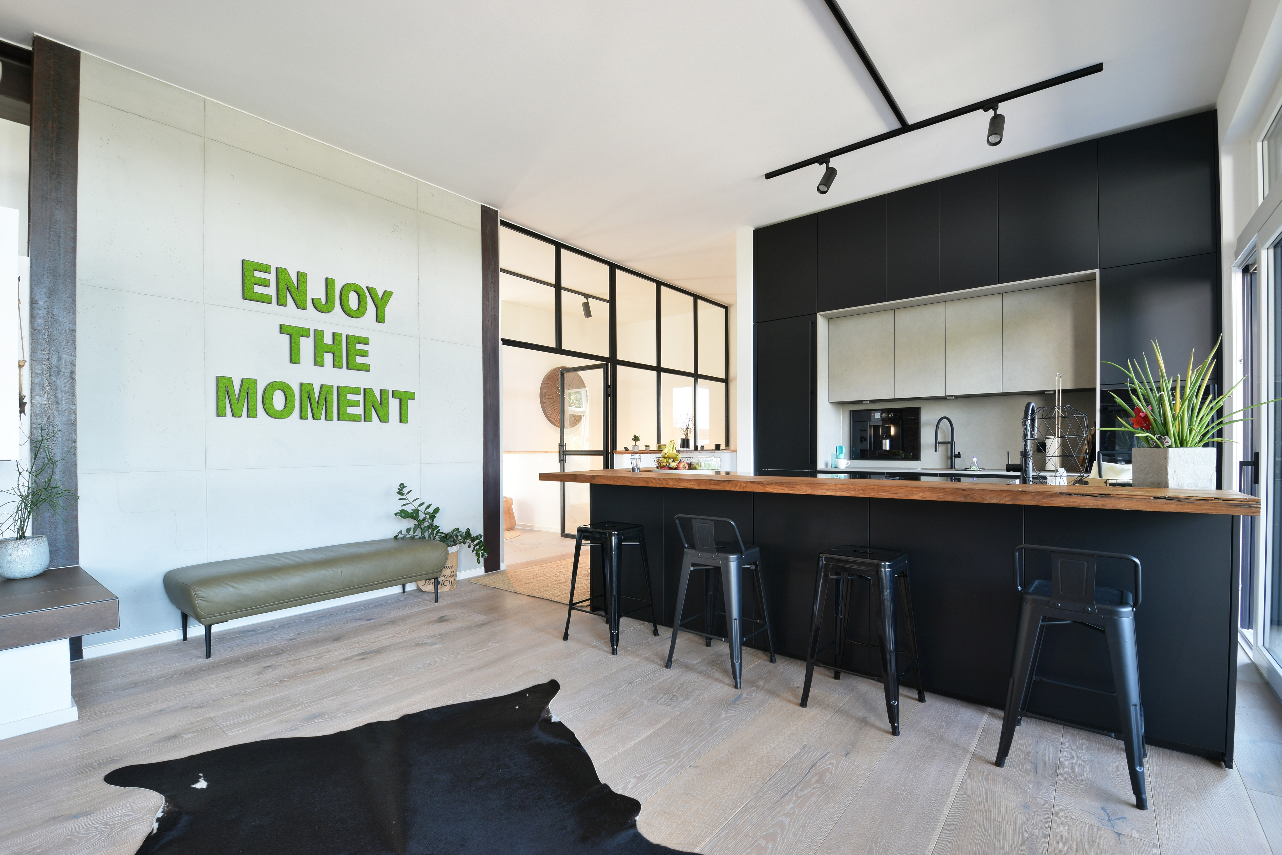 Architektonisches Meisterwerk – Eine Villa, die Design, Luxus und Lebensgefühl neu definiert!