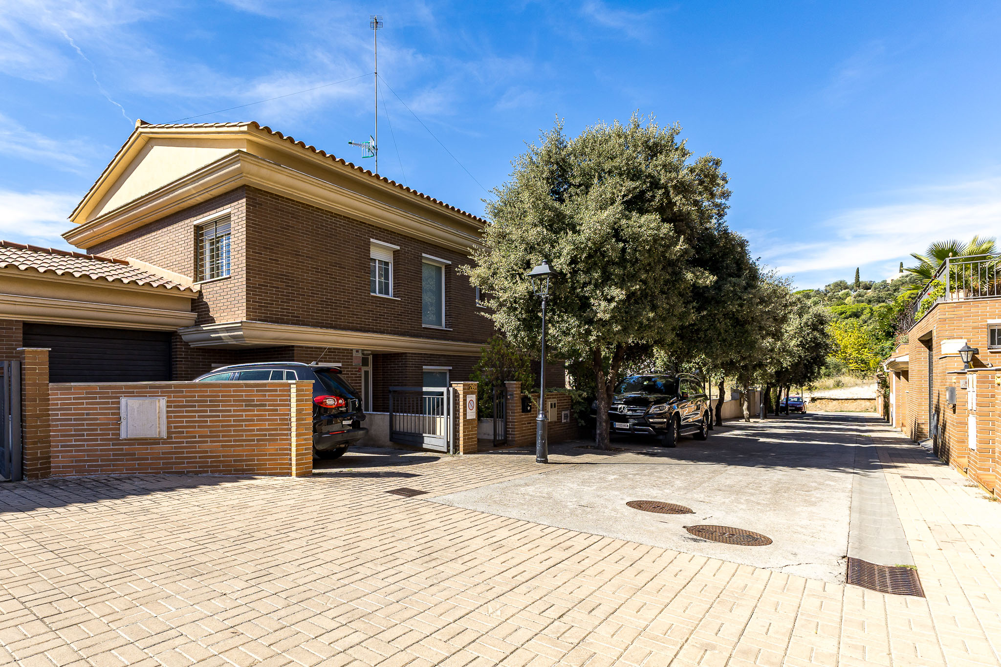 Three-sided house near town