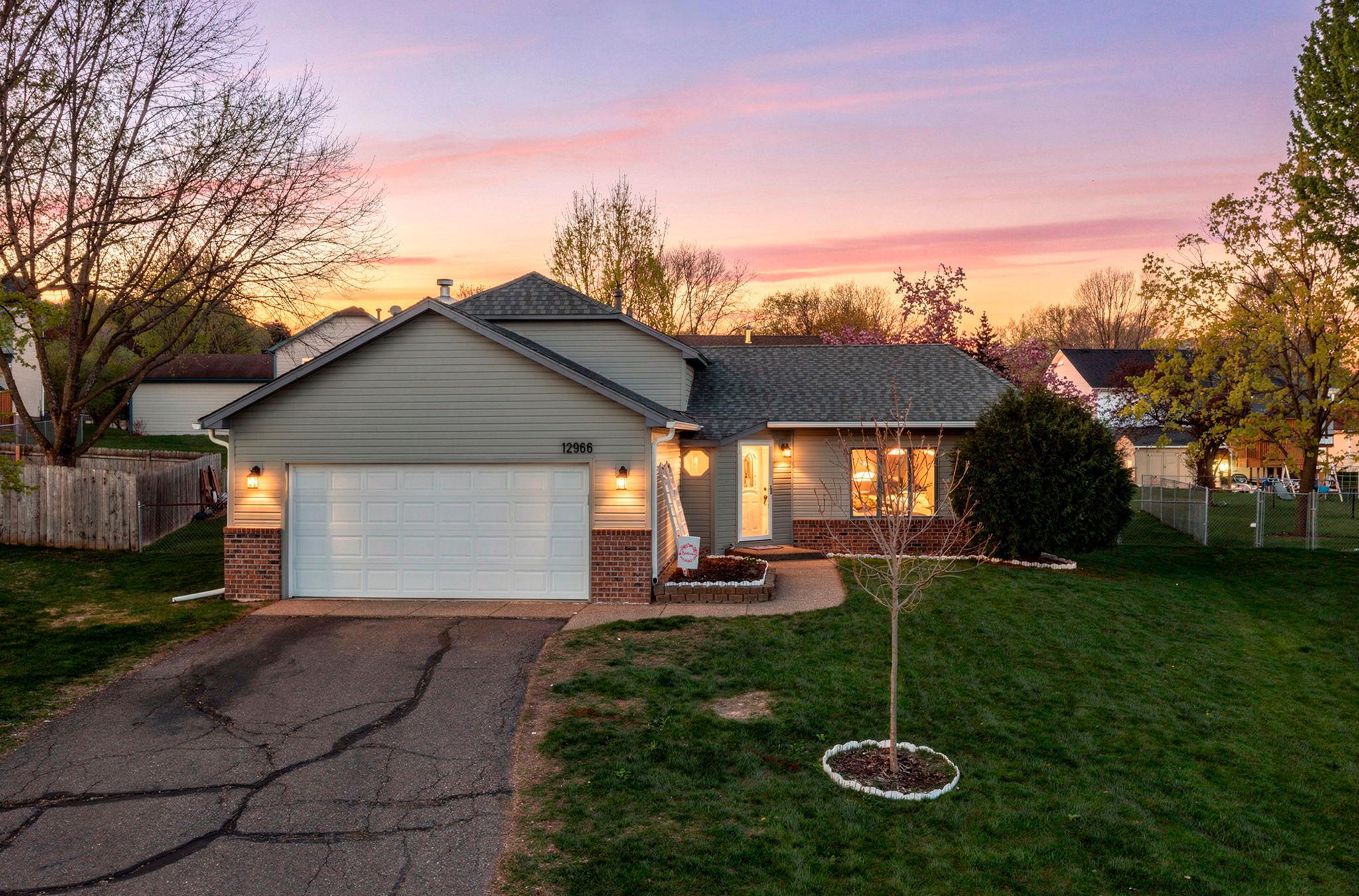 Modern Burnsville Split: EV-Ready Garage & Designer Kitchen