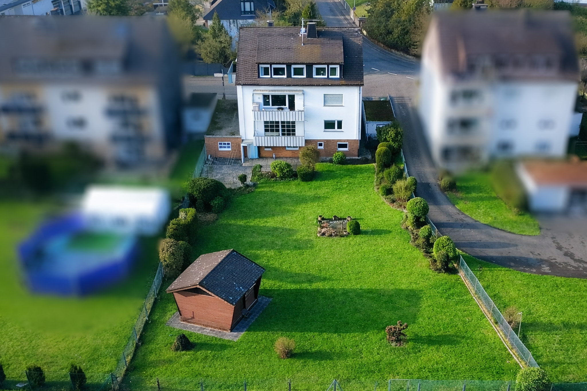 Ruhiges Dreiparteienhaus in bester Lage von Taunusstein-Wehen