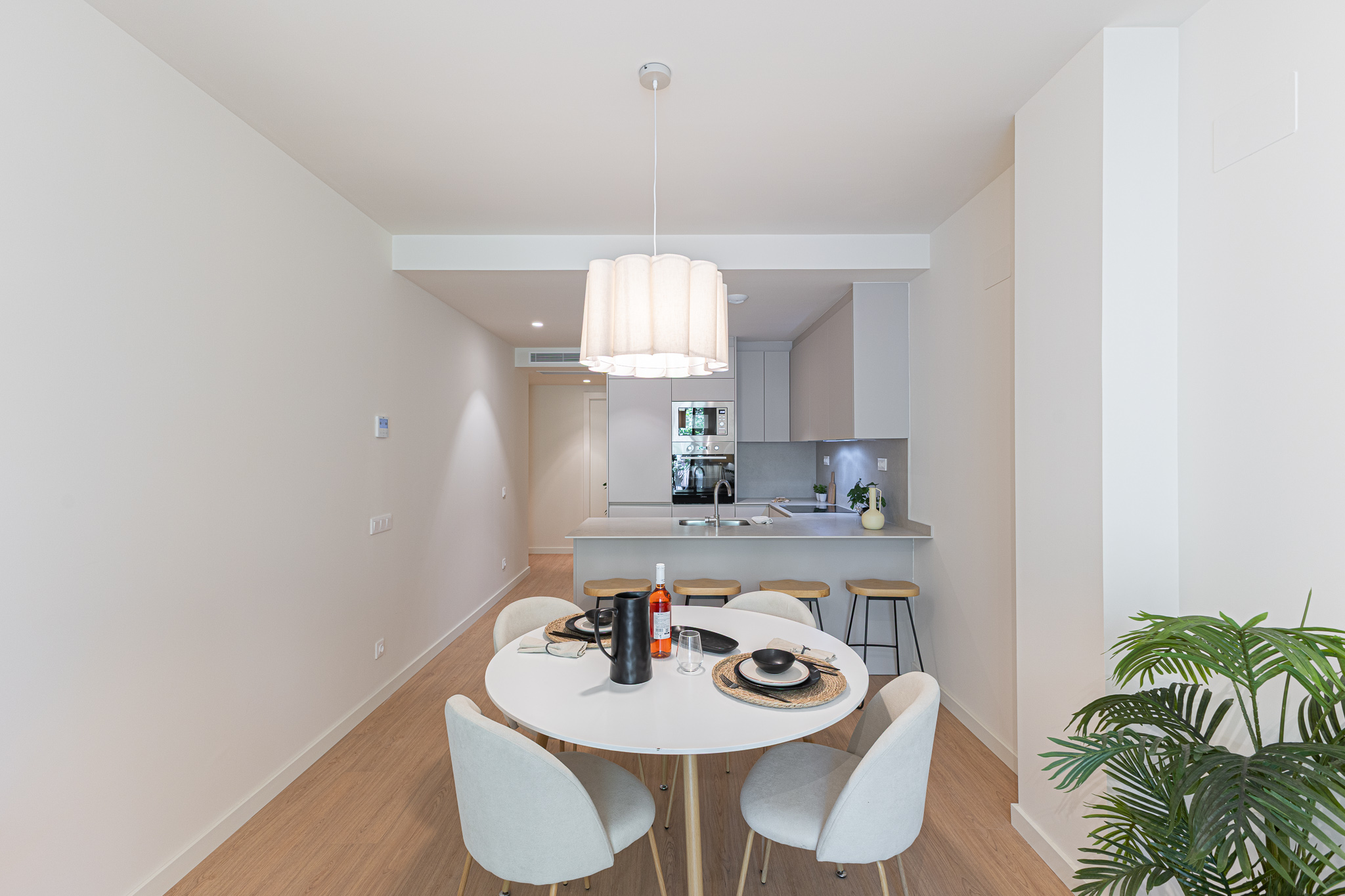 Bright home with terrace in Poblenou at the third floor