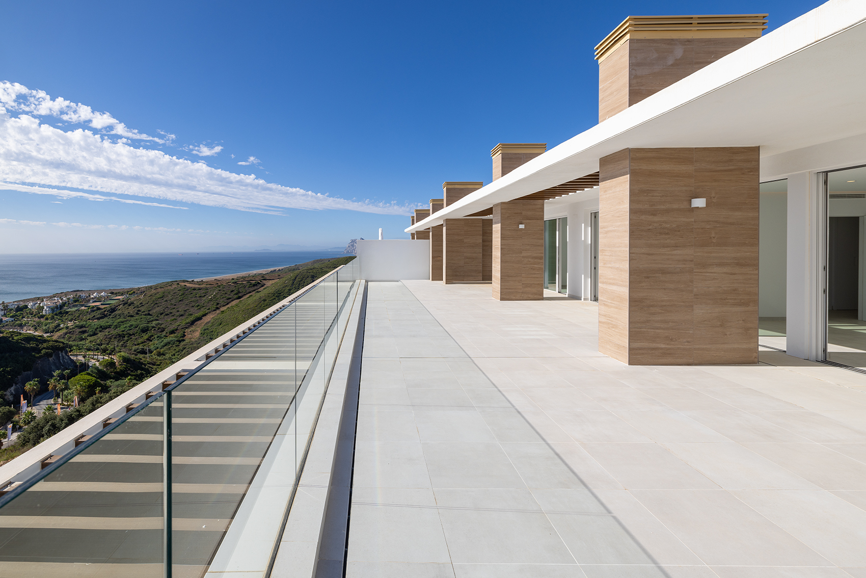 BRAND-NEW LUXURY PENTHOUSE WITH PANORAMIC SEA AND GIBRALTAR VIEWS