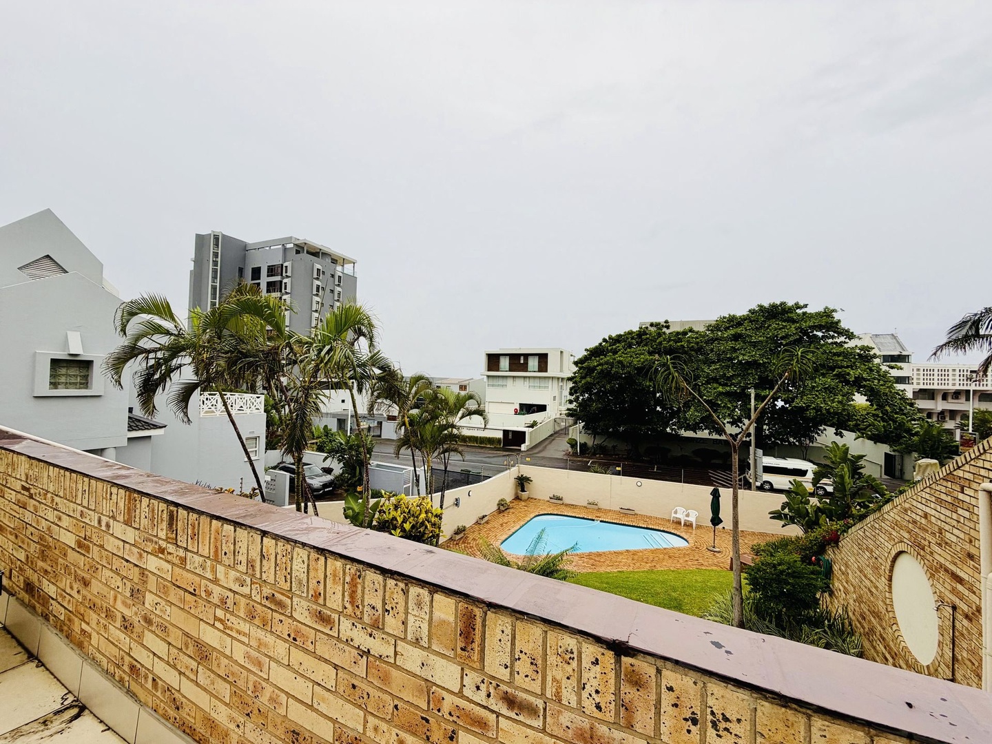 Elegant Lock-Up-and-Go Near the Beach