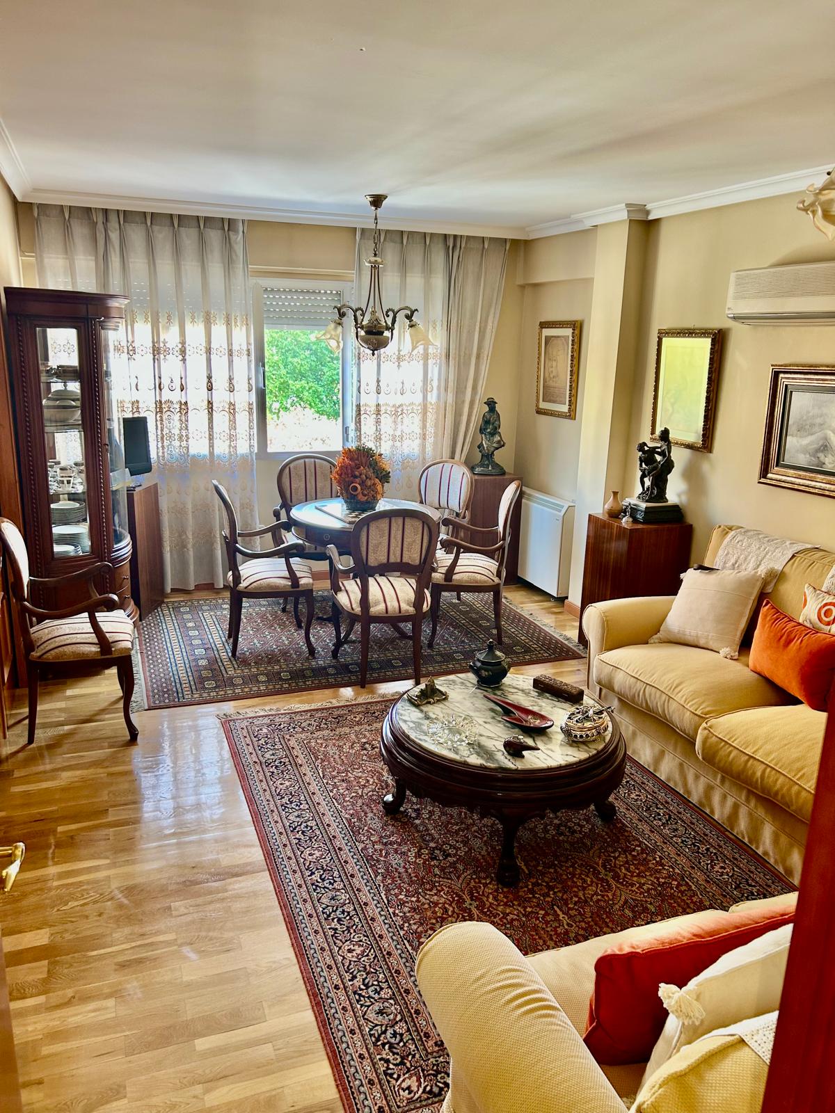 Spacious, bright apartment in central Móstoles