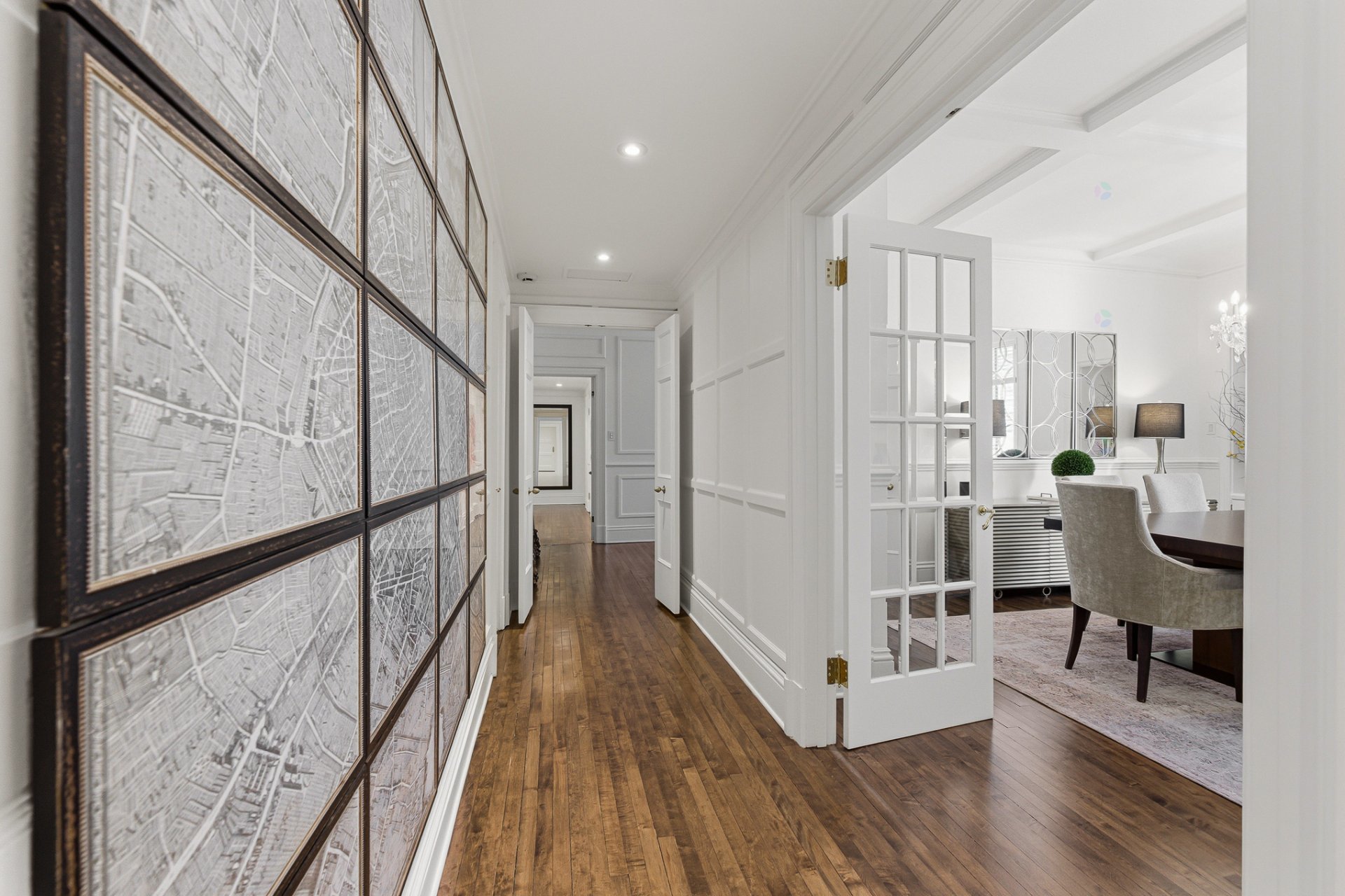 Prestigious full-service address with refined urban living