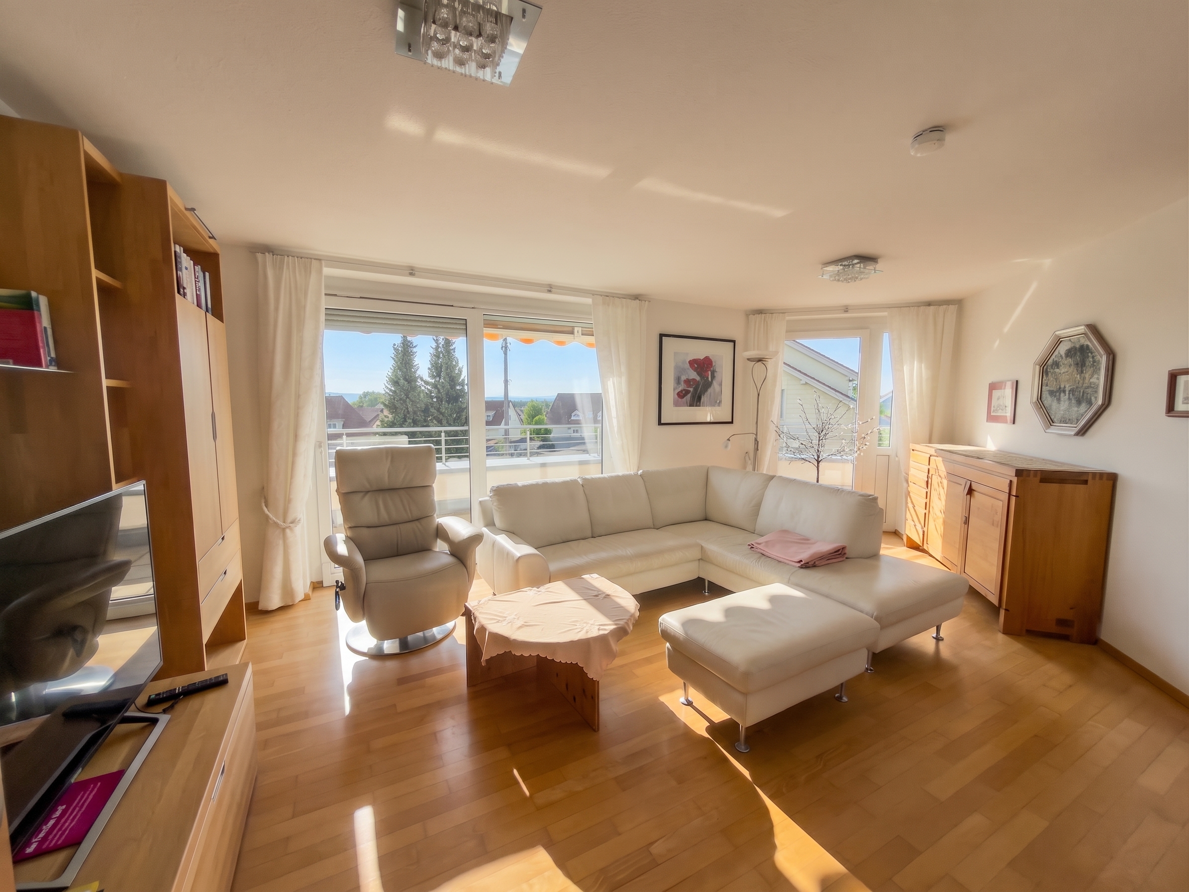 Helle 3-Zimmer-DG-Wohnung mit großer Terrasse und Aufzug