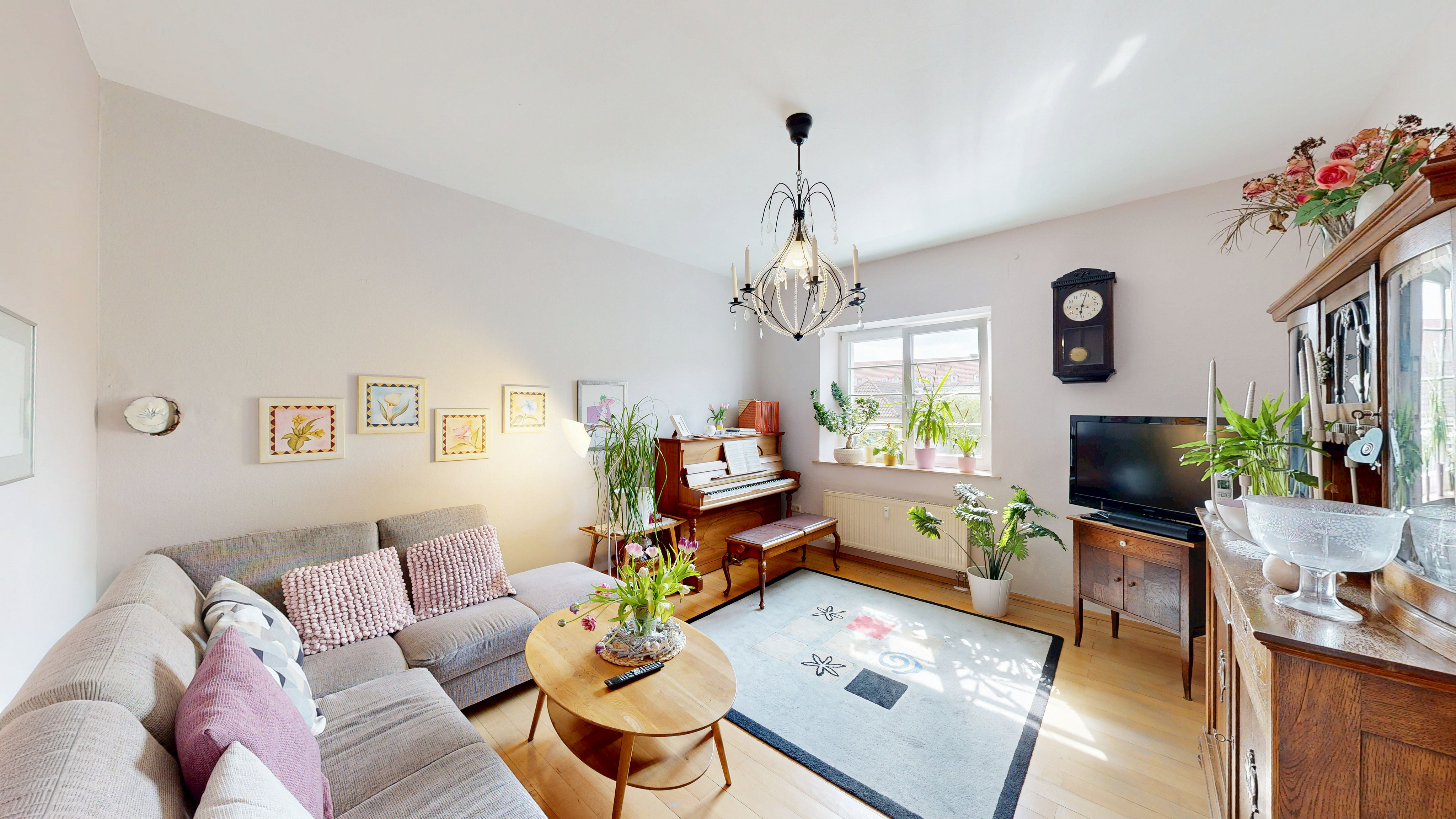 Wohnen im Denkmal: Stilvolle 4-Zimmer-Wohnung mit durchdachtem Grundriss!