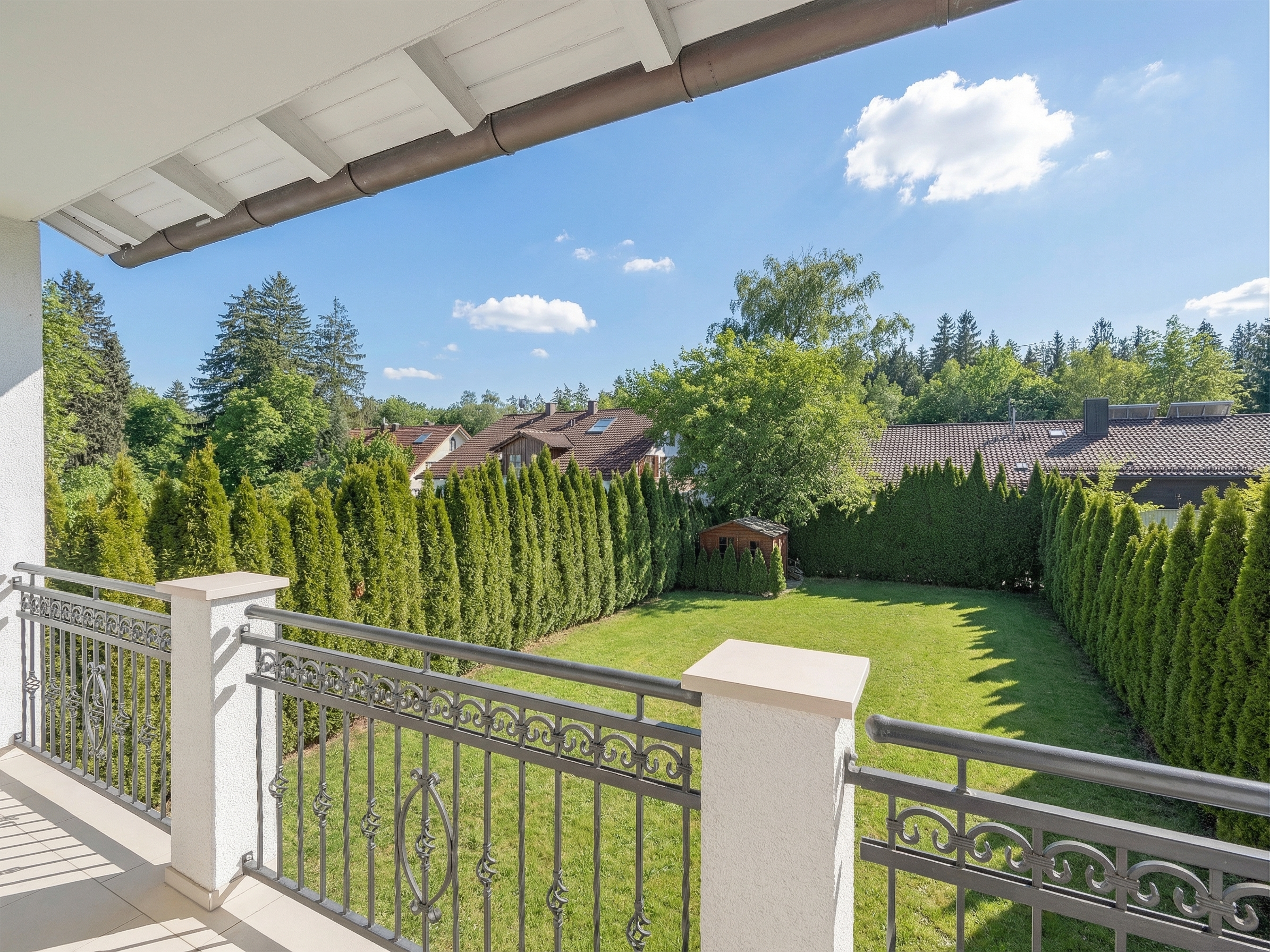 Fully renovated, fully insulated, great garden – attractive semi-detached house in Waldtrudering