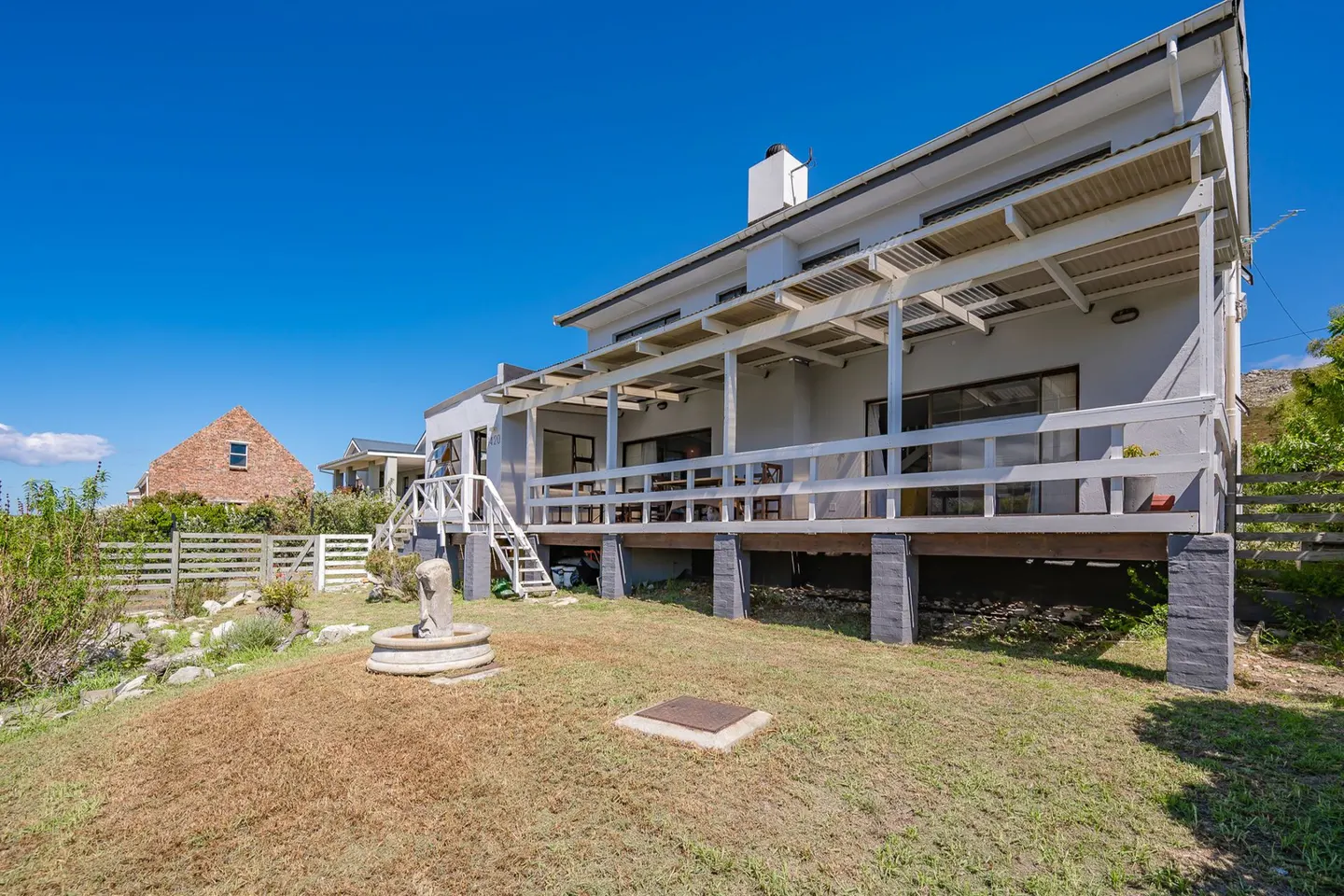 Lovely covered veranda, offering unimpeded views towards the Kogelberg mountain range