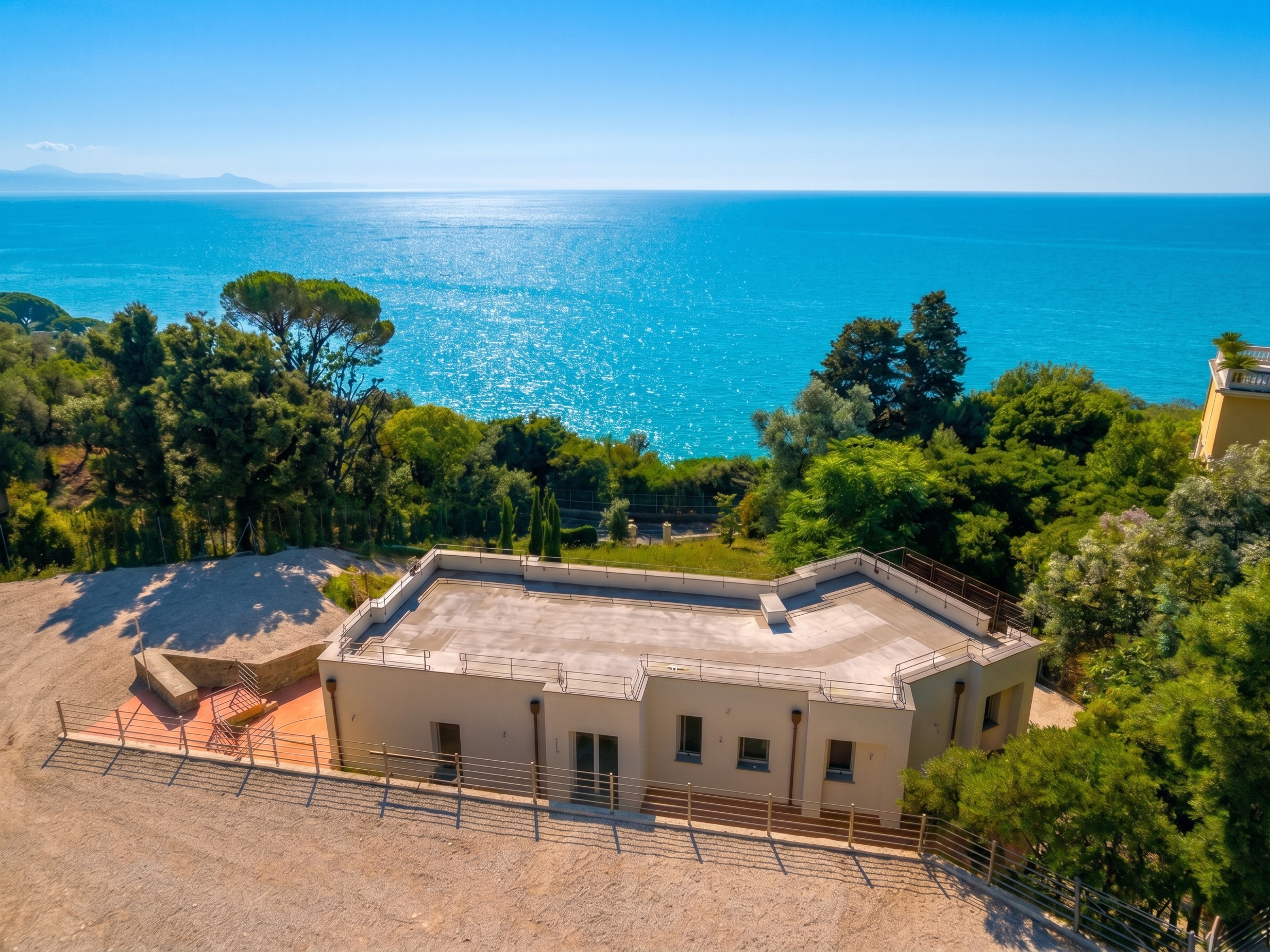 Neubau Einfamilienvilla mit Meerblick Varazze