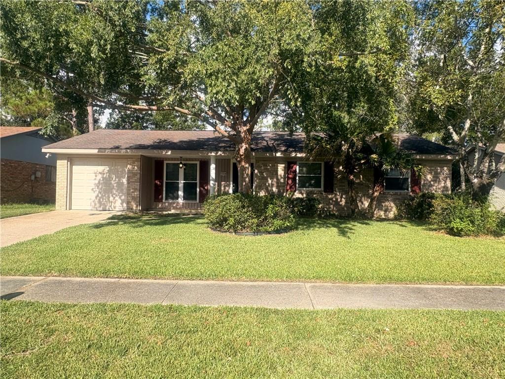 Freshly Renovated 3BR Home with Lawn Care Included