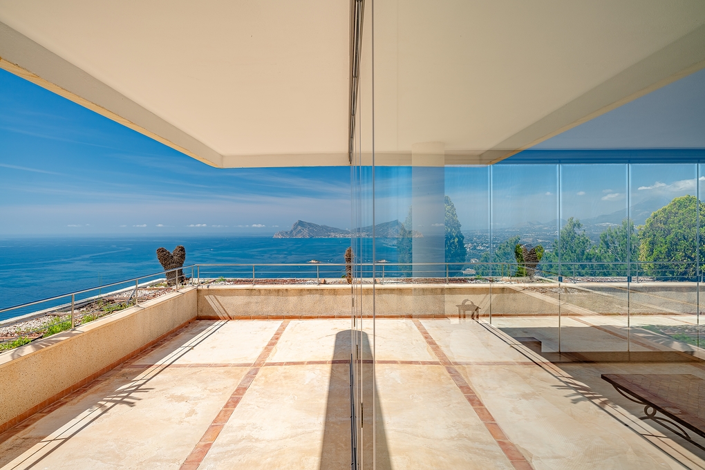 Apartment with panoramic sea views in Altea Hills