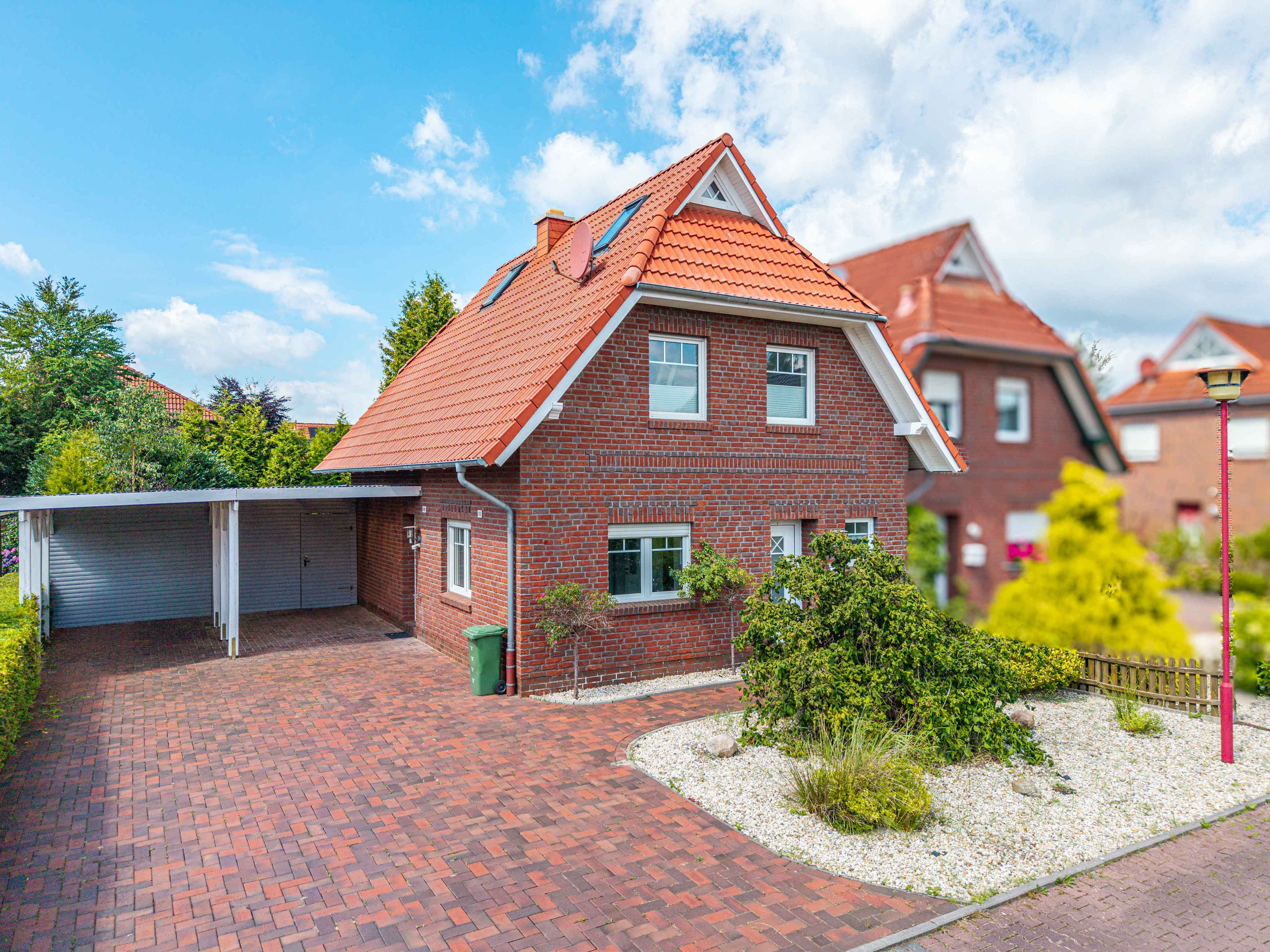 Modernisierte DHH in gefragter Lage mit extra Raumangebot