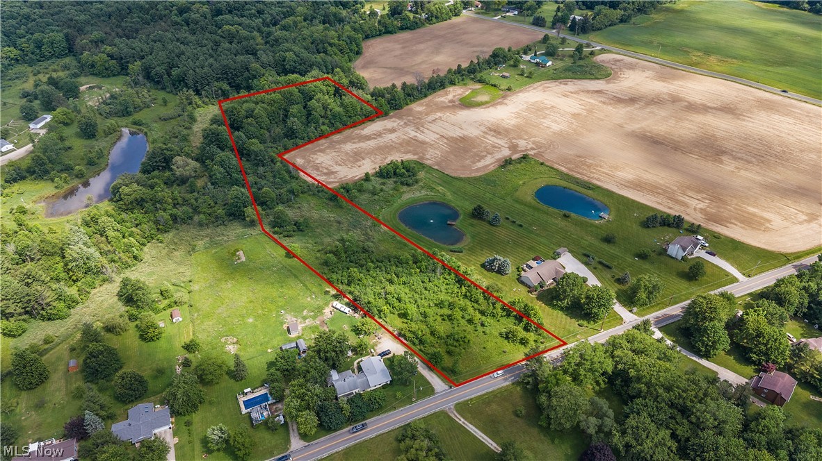 Picturesque 5.82-acre Residential Parcel in Medina